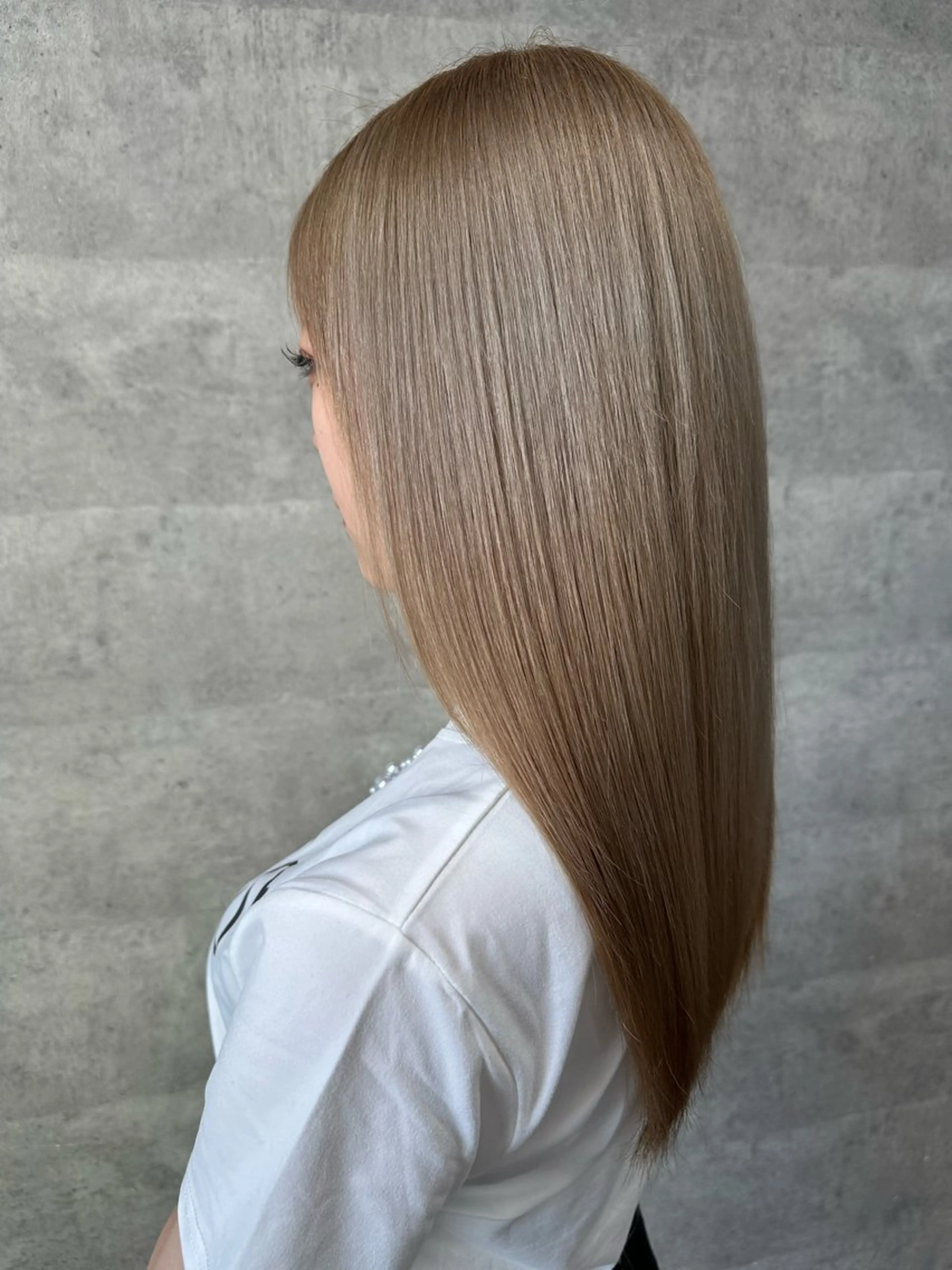 ロング ヘアカラー 藤田 純平のヘアスタイル