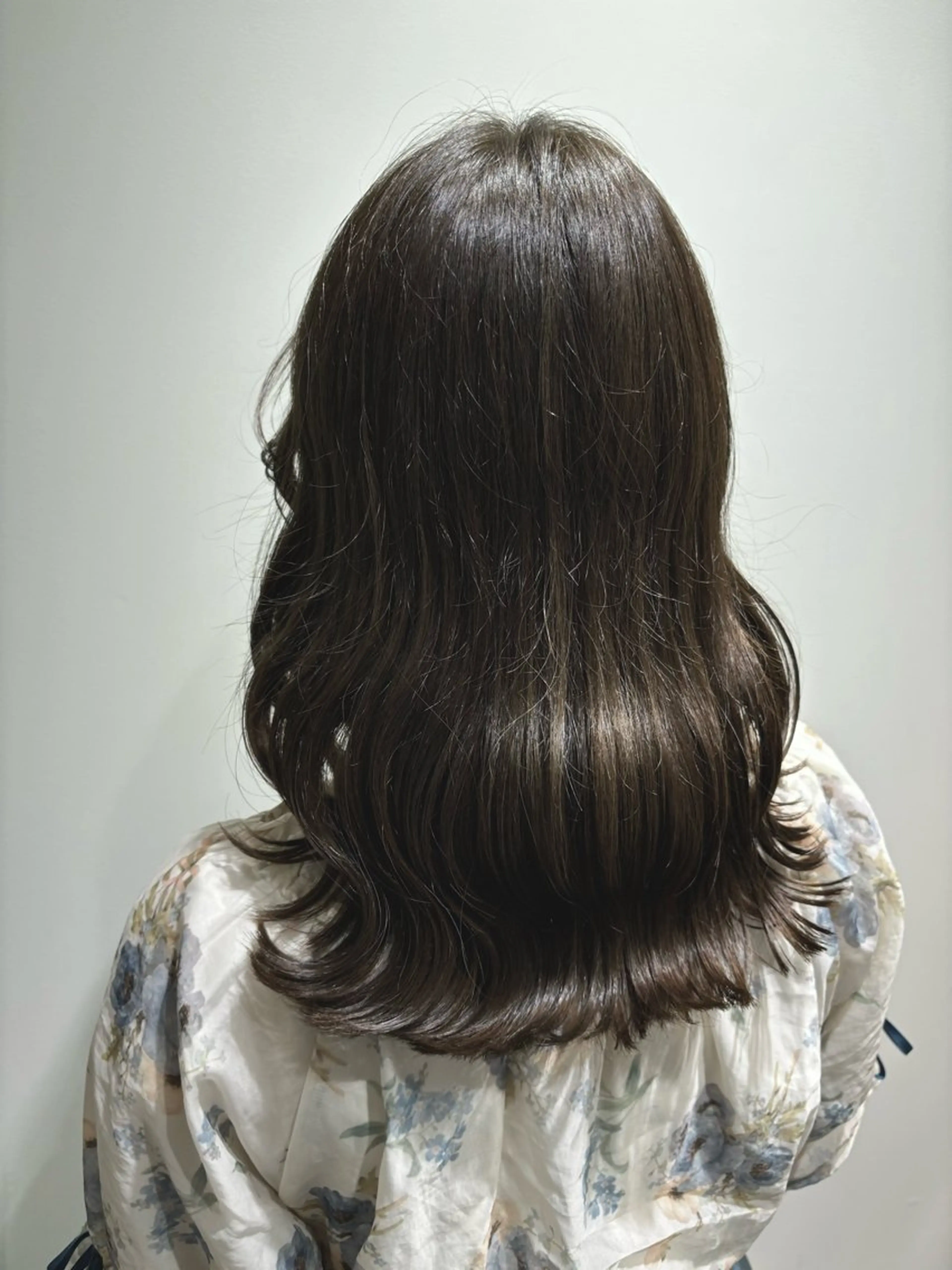 セミロング カラー アッシュ ベージュカラー カット ヘアカラー ducha所属・DUCHA Tomida naoのヘアスタイル