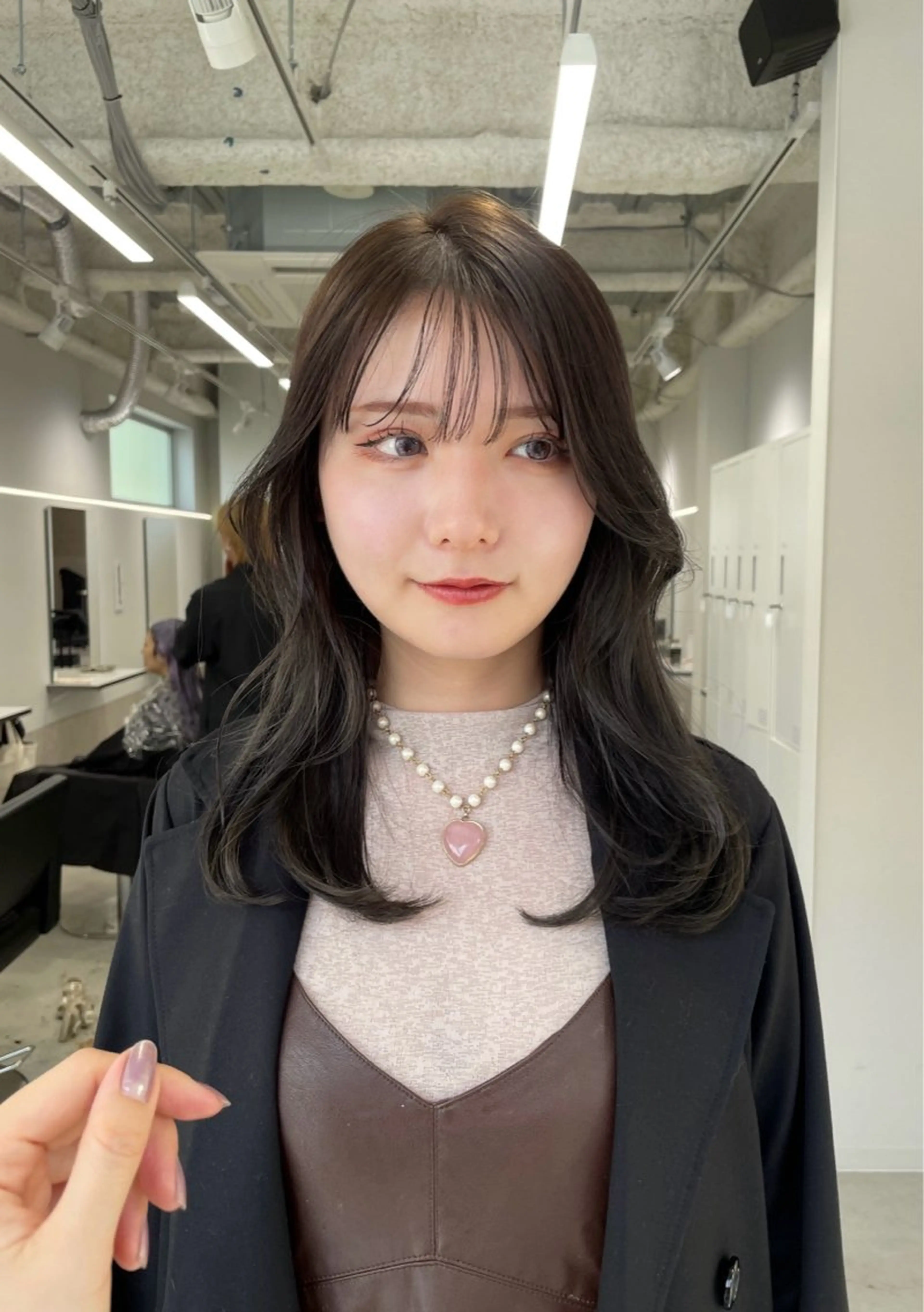 セミロング 顔周りカット 似合わせカット aoi🤎 透明感カラーのヘアスタイル