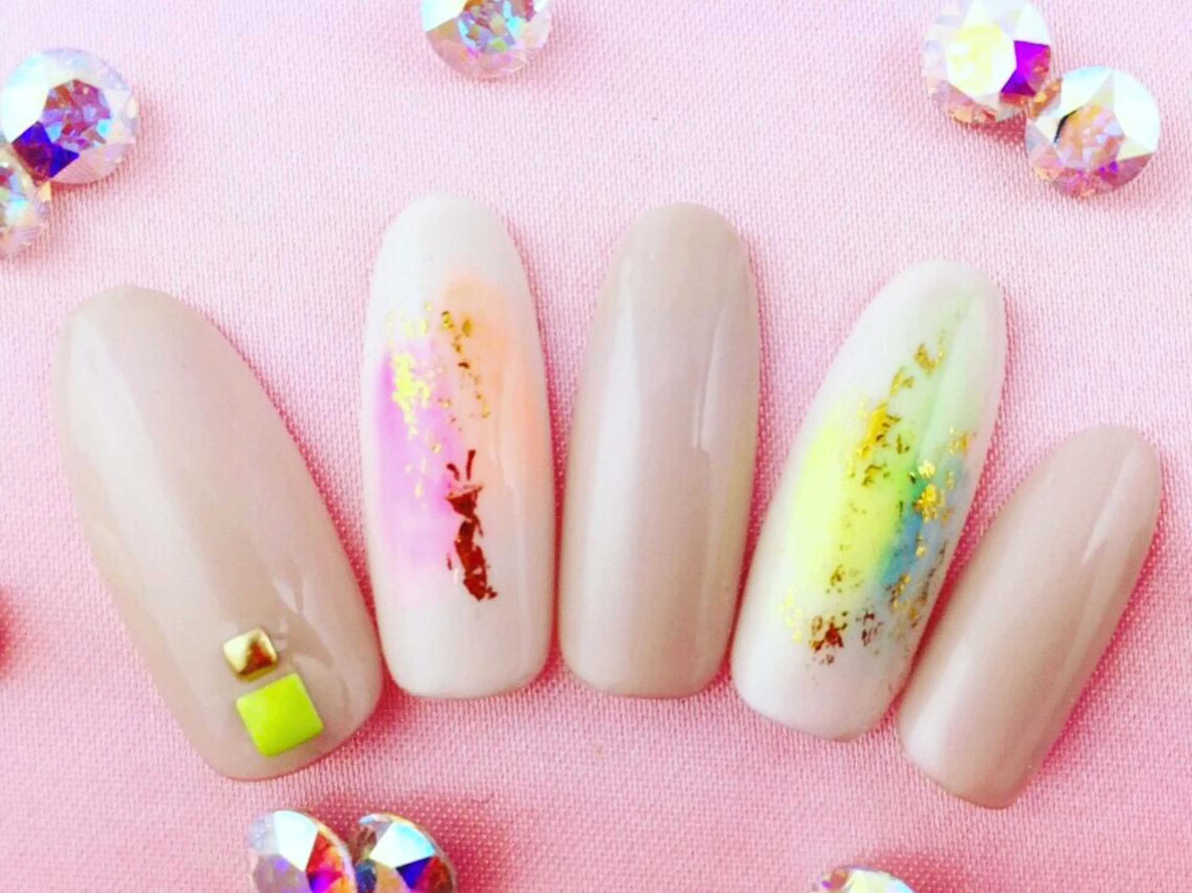 ミディアム カラー ネイル NAILSGOGO shibuyaのネイルデザイン