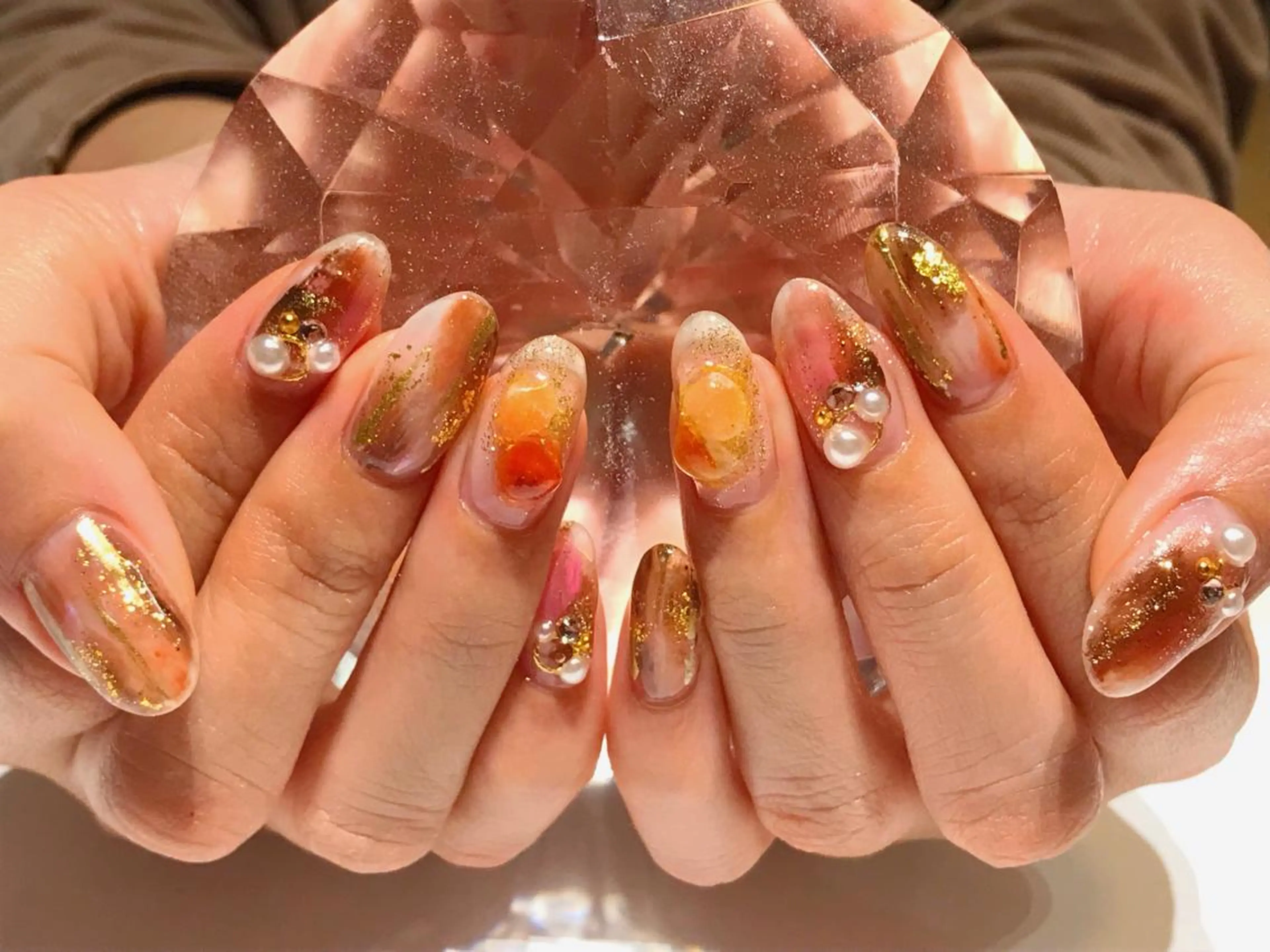 ネイル ニュアンスネイル ストーンネイル YUN 💅のネイルデザイン