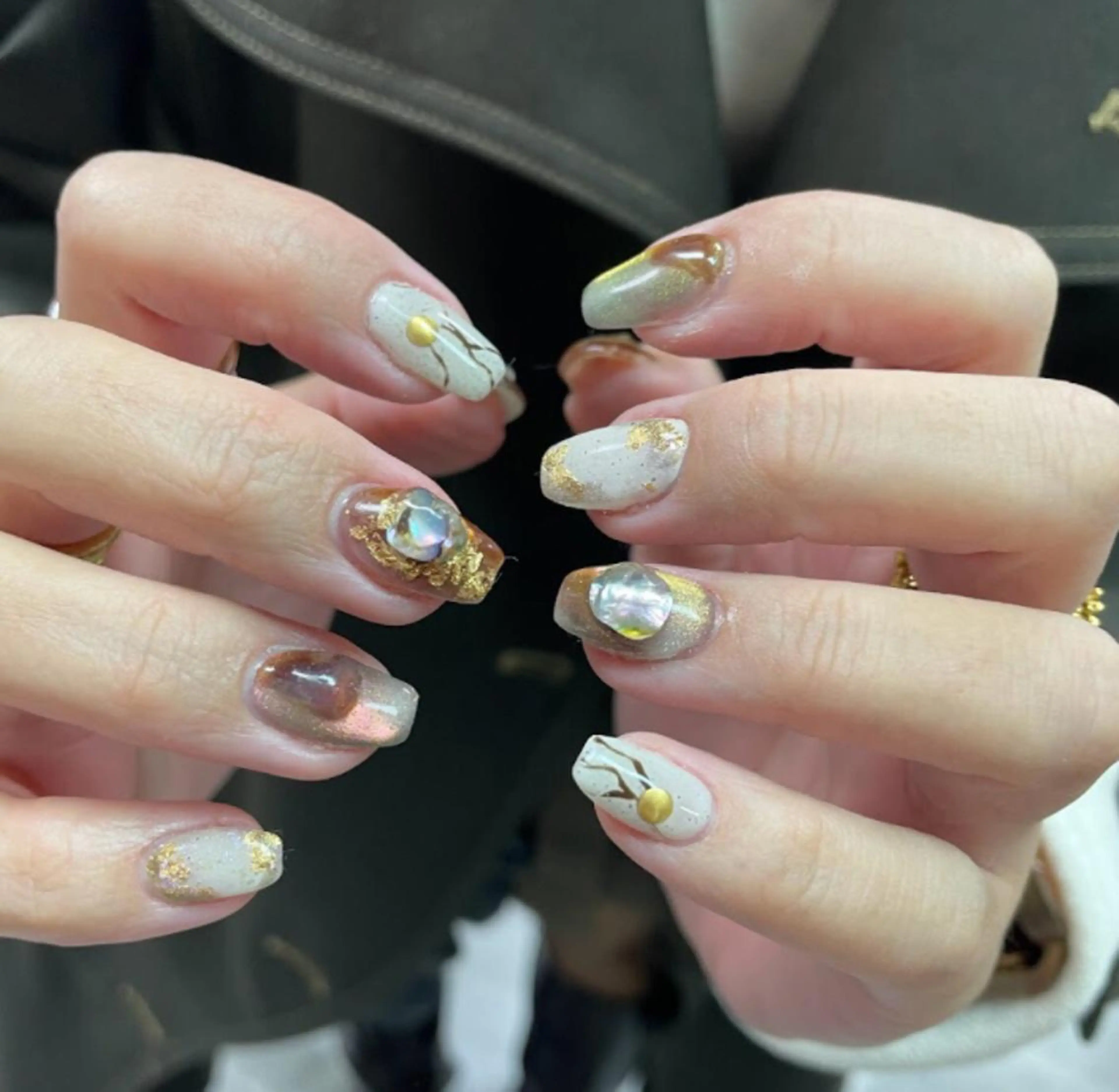 ネイル アートネイル フレンチネイル ジェルネイル グリーン マグネットネイル nailstudio eviz新宿店のネイルデザイン