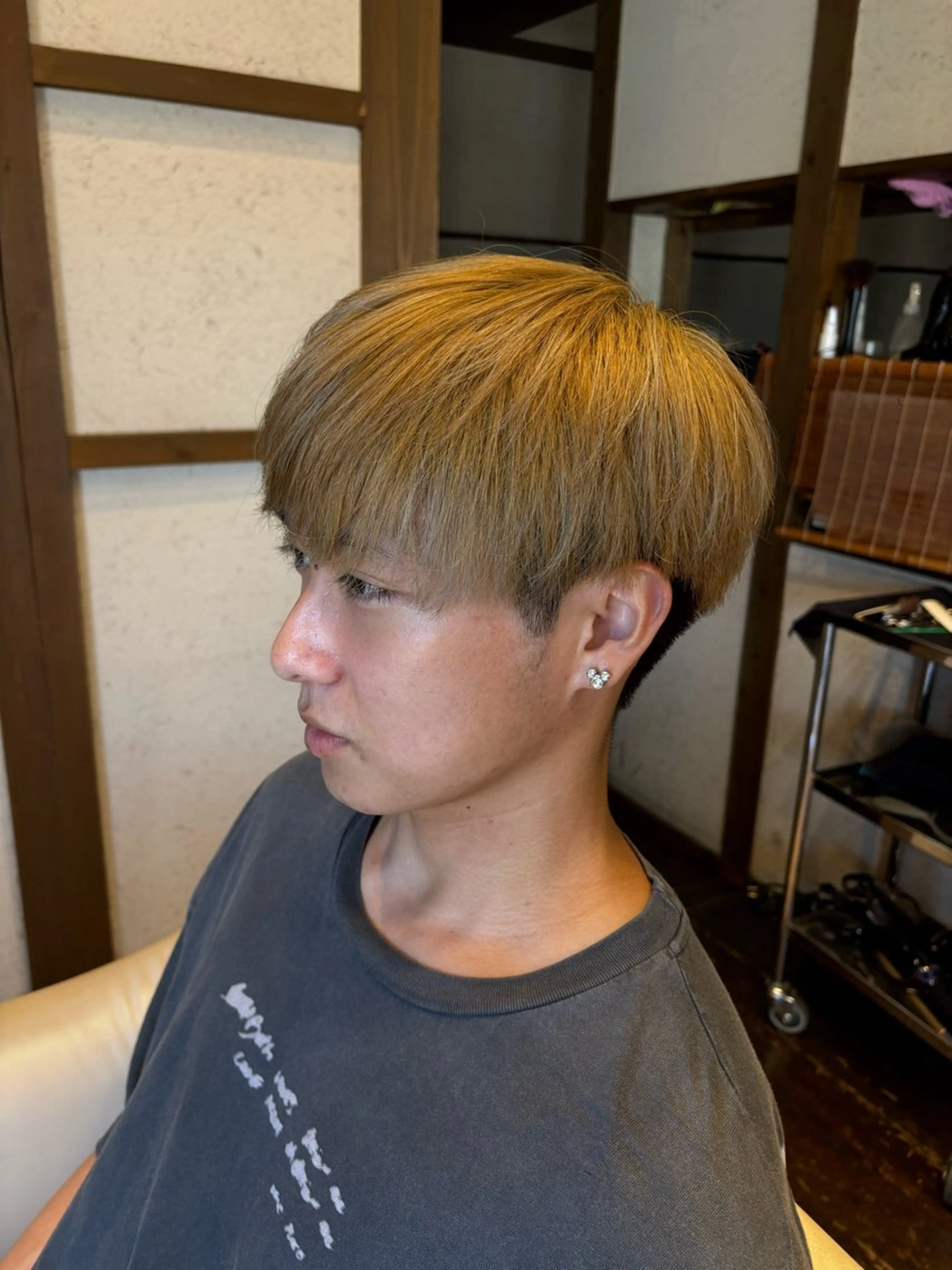 ショート カラー メンズ ベージュカラー ブロンド ブロンドベージュ りずむヘアデザイン所属・Rhythm / RYOMAの眉毛・アイブロウイメージ