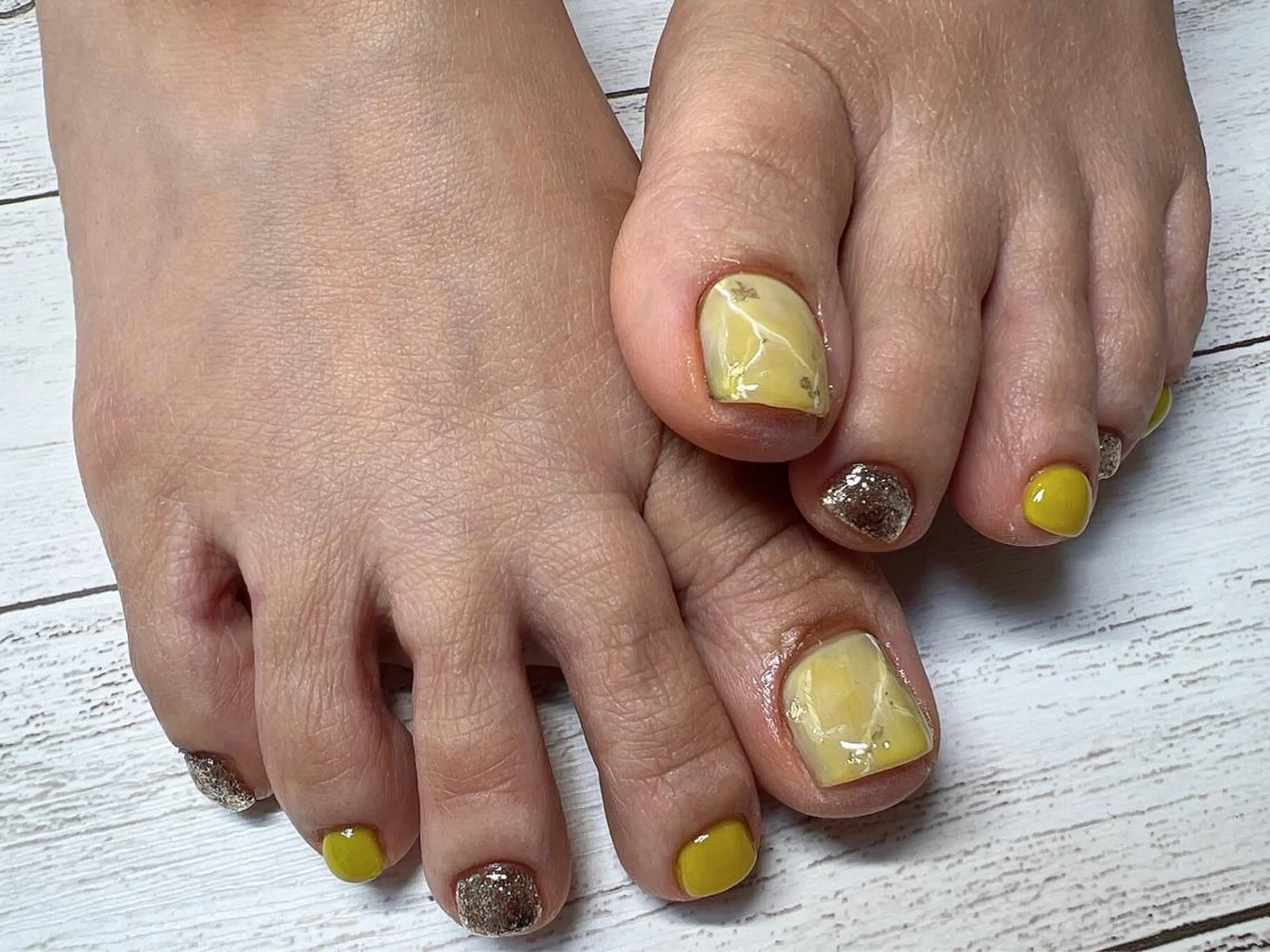 ネイル フットネイル Lavish nailのネイルデザイン