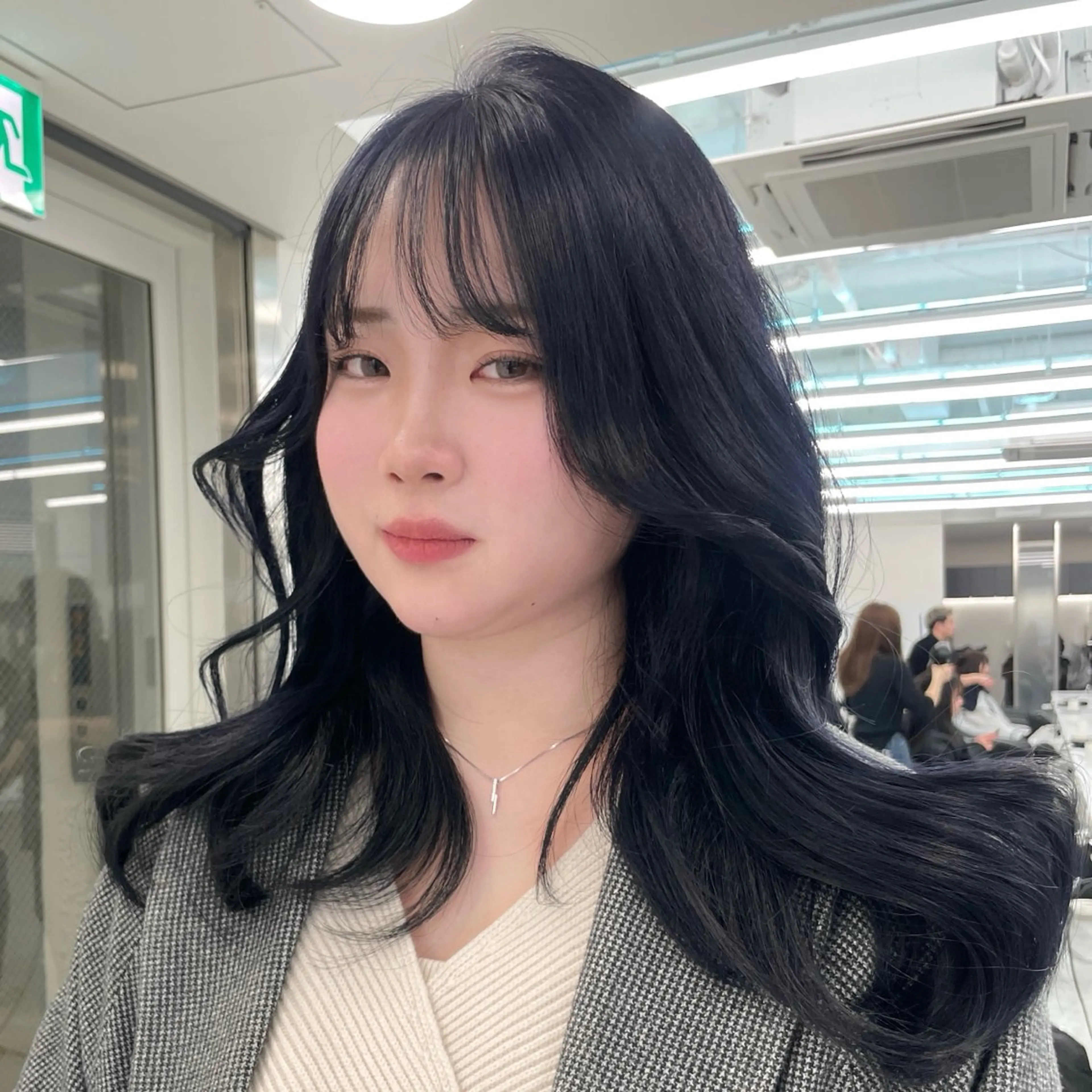 セミロング ヘアカラー MOE 福岡韓国ヘア✧︎のヘアスタイル