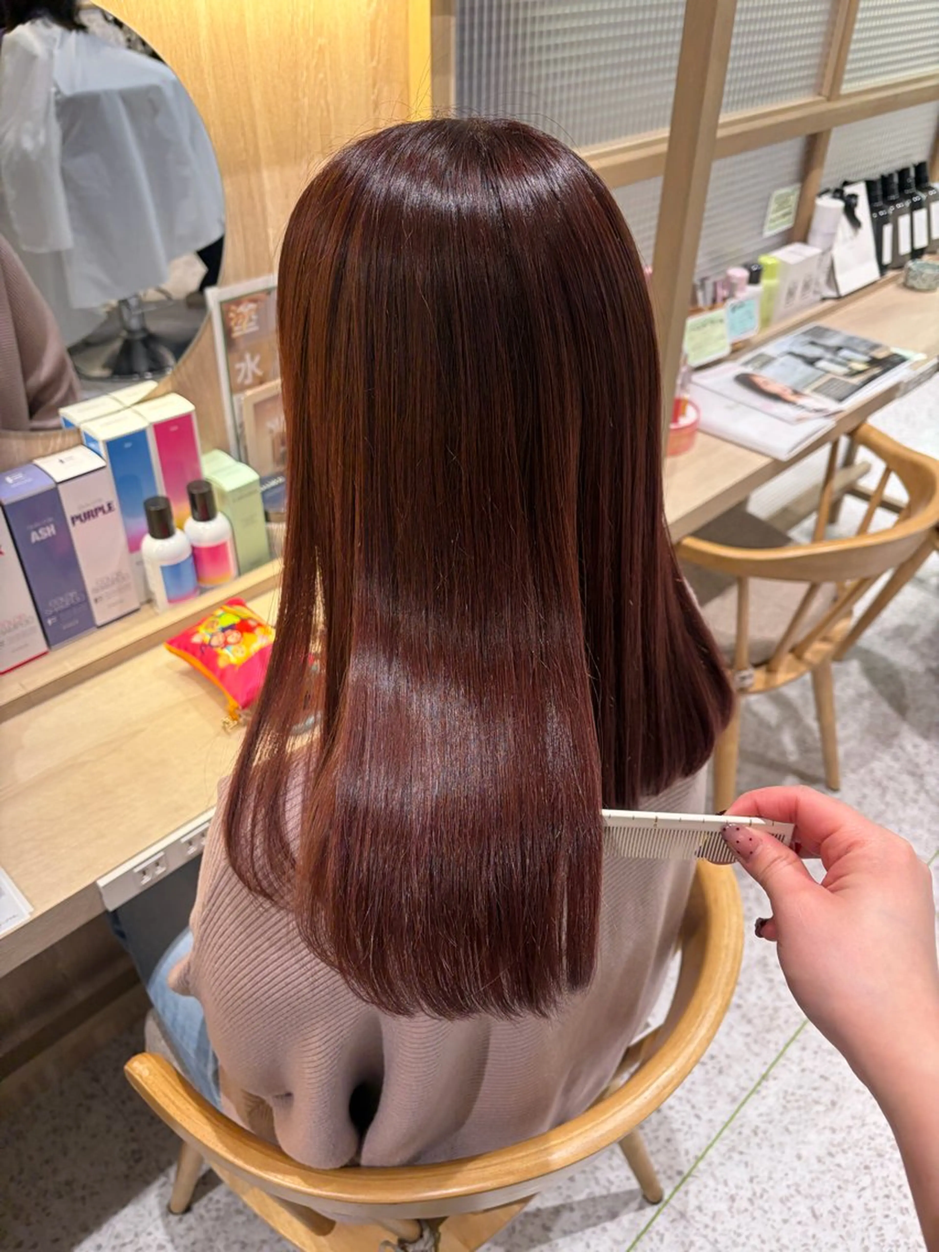 ミディアム 顔周りカット ハイライト 髪質改善 韓国風ヘア 縮毛矯正 ヘアカラー 艶カラー／髪質改善 ミサキのヘアスタイル