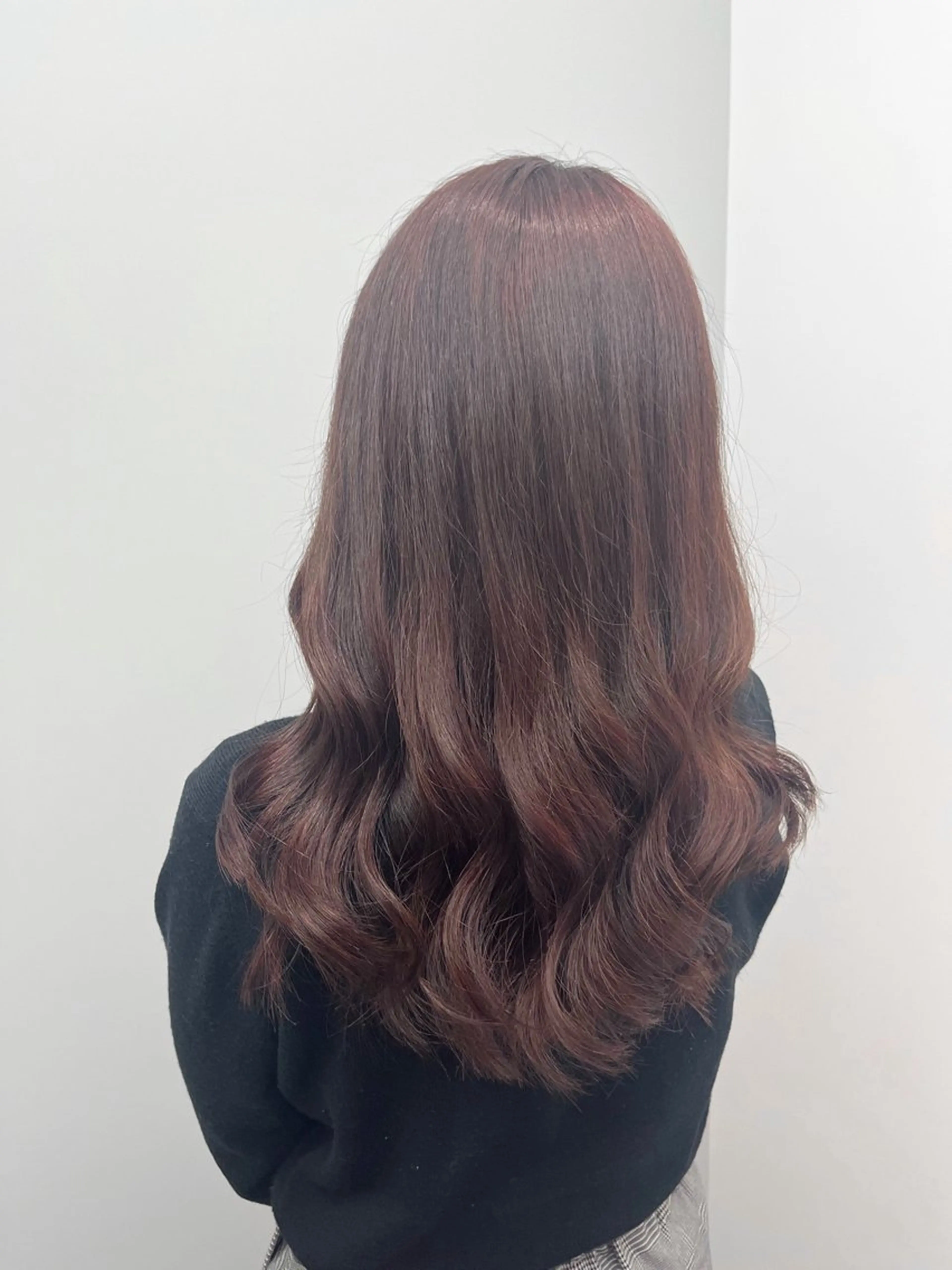 カラーモデル🩷ワンカラー⚠️【根元リタッチ2cm以上の方のみ】【黒染め白髪染めは受け付けていません】の写真