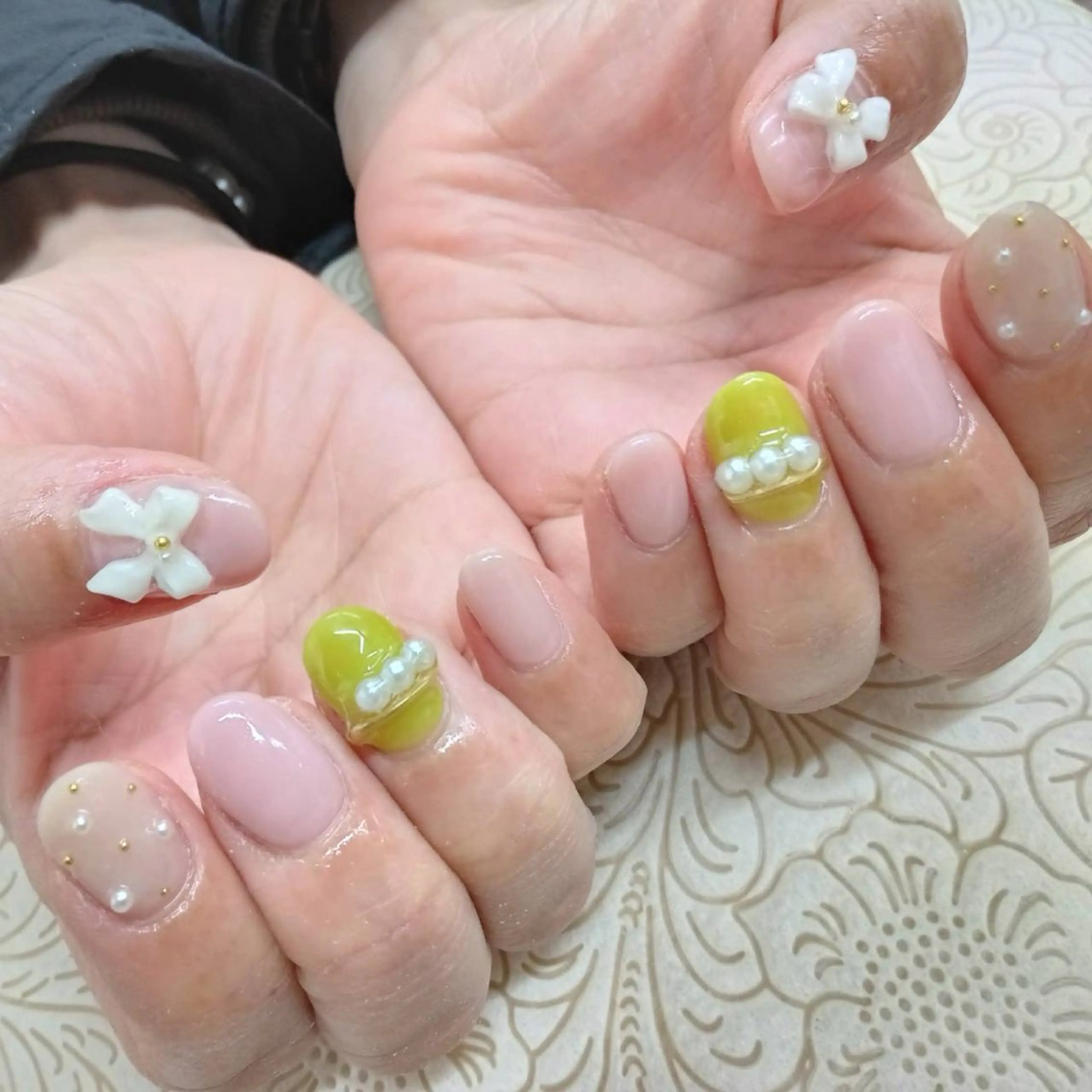 ネイル フラワーネイル precious nail room所属・precious nail  roomのネイルデザイン