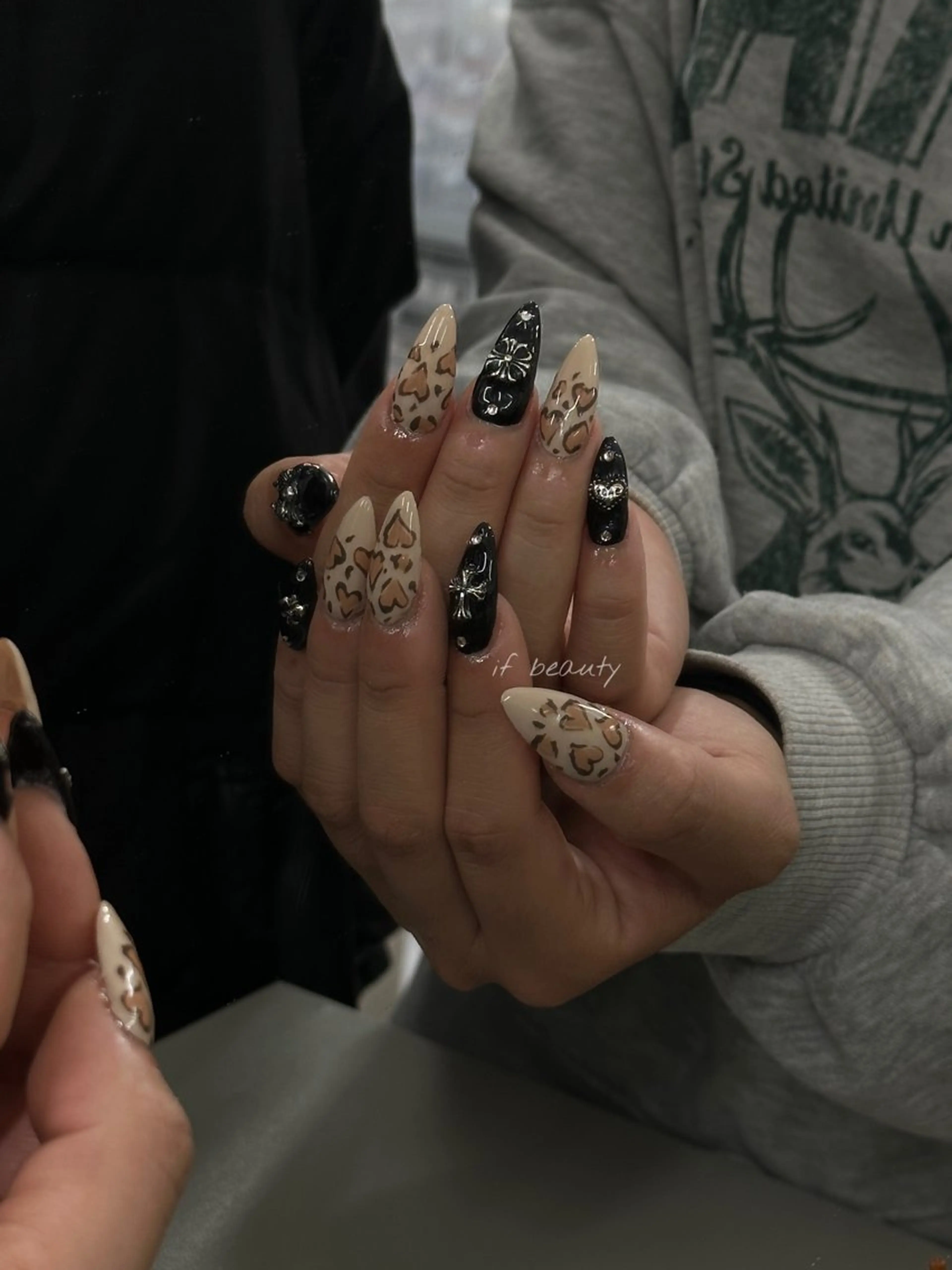 ネイル アートネイル ジェルネイル グラデーション パラジェル ワンホンネイル ハンドネイル if Hair＆Nail Salon所属・IKA /海外ネイル /個性派/ワンホンのネイルデザイン