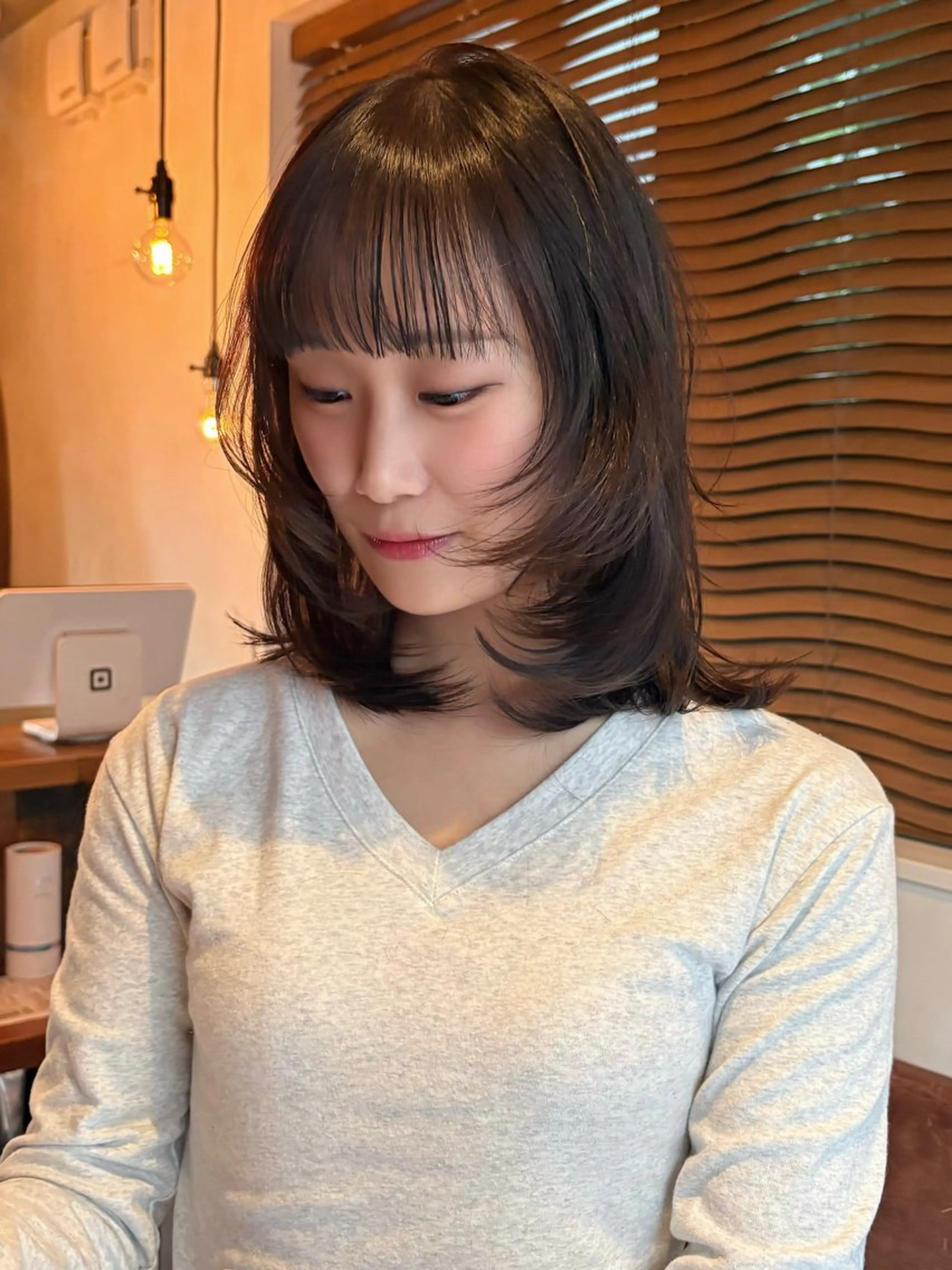 ミディアム カラー パーマ カット ヘアカラー レイヤー/透明感/ ブリーチなし/わかなのヘアスタイル