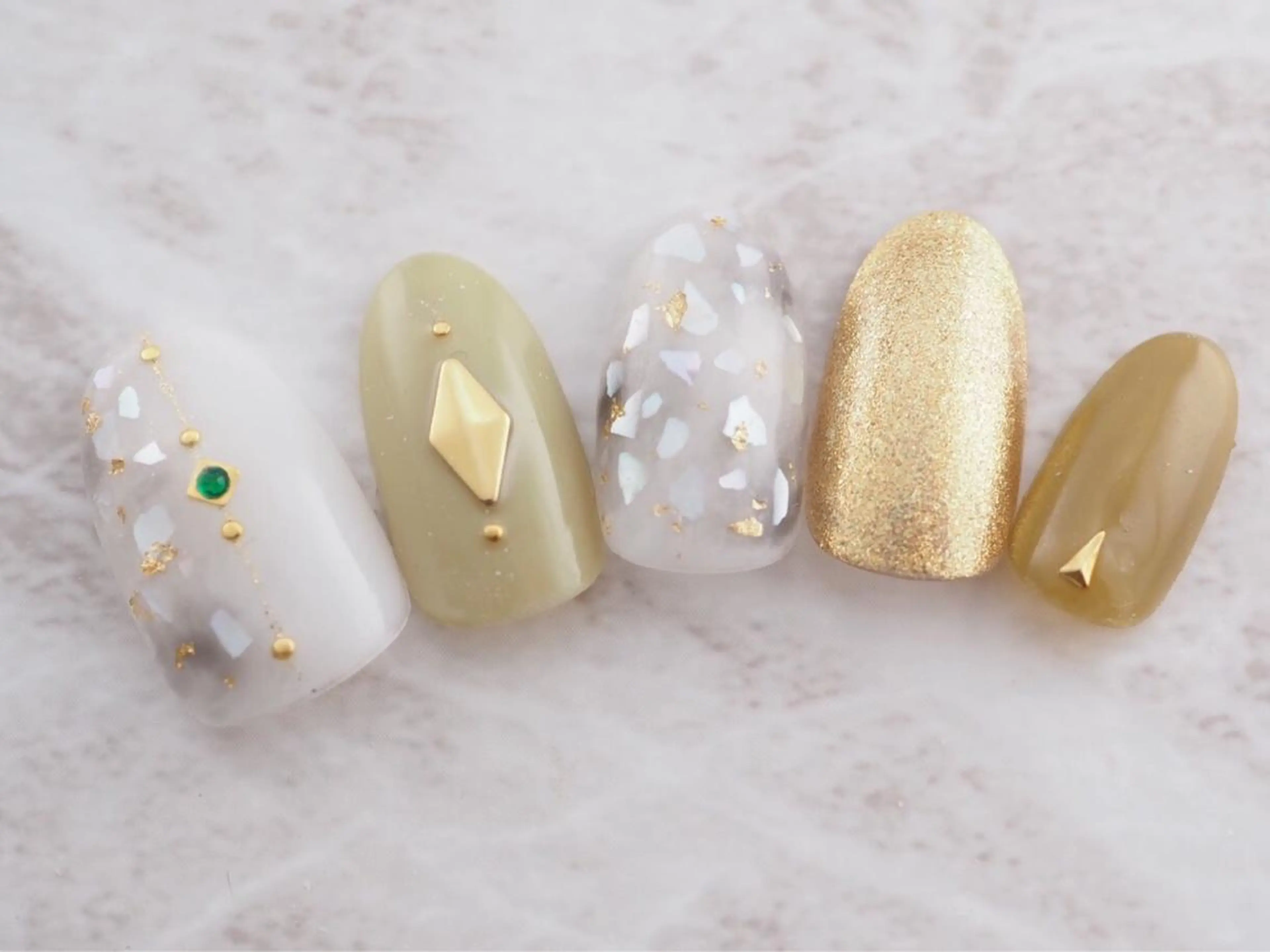 ネイル ネイルPetit Ribbonのネイルデザイン