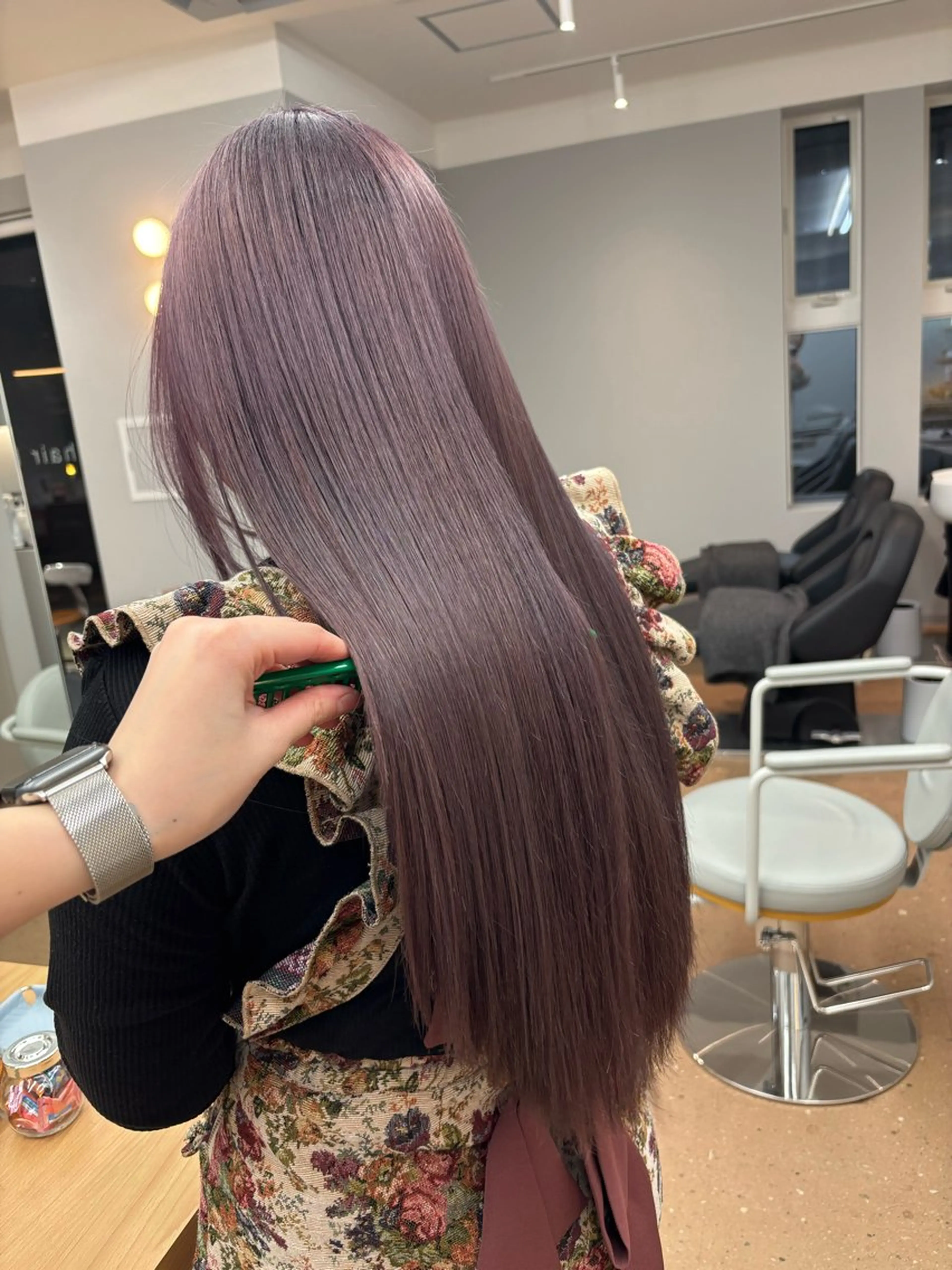 ロング カラー ブリーチ グレージュ ラベンダーカラー ラベンダーグレージュ ラベンダーグレー ヘアカラー hair Lanish 三郷中央店所属・内藤 美幸のヘアスタイル