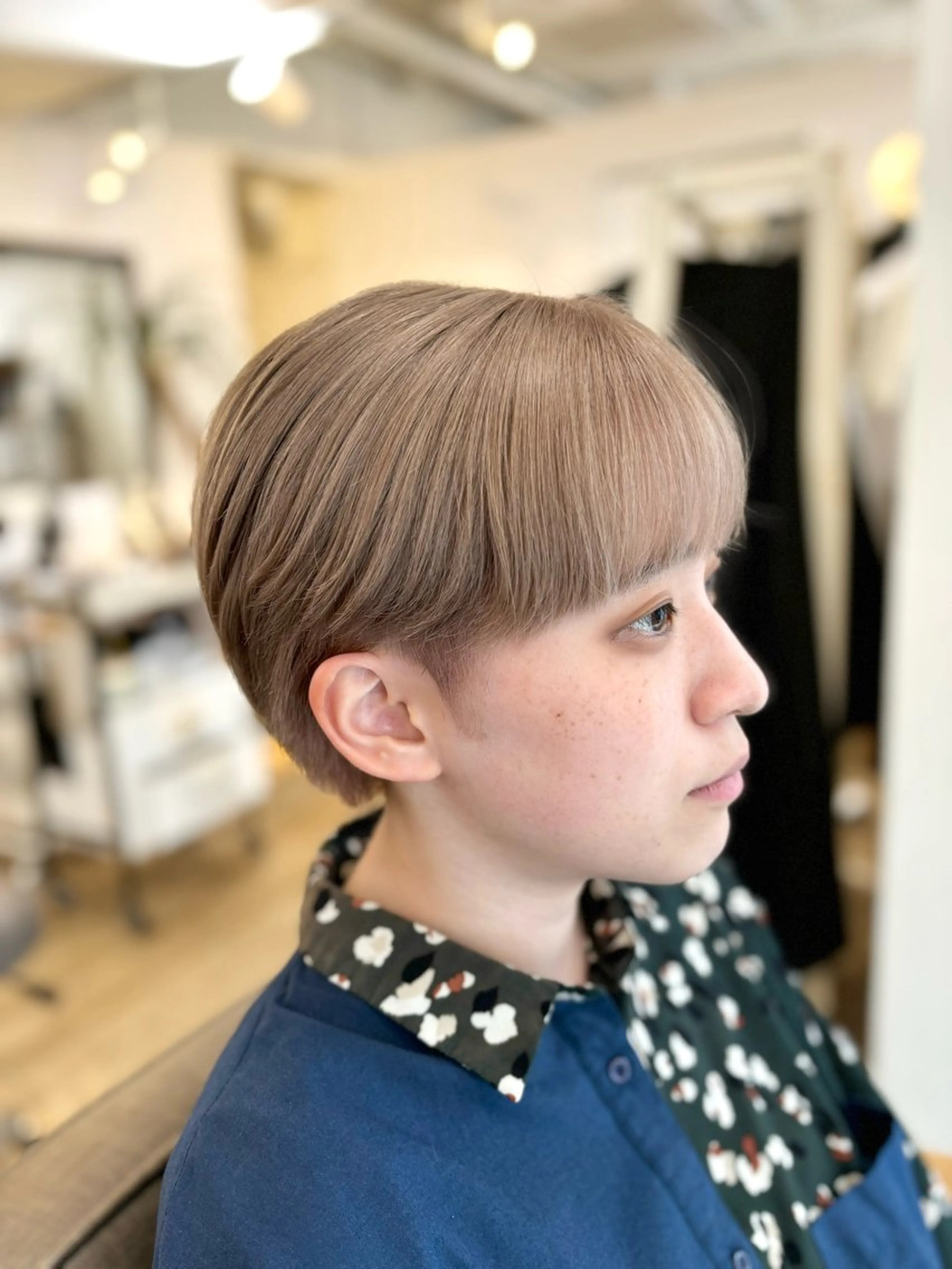 カラー ブリーチ デザインカラー ハイトーンカラー メンズスタイル HOSOKAWAのヘアスタイル