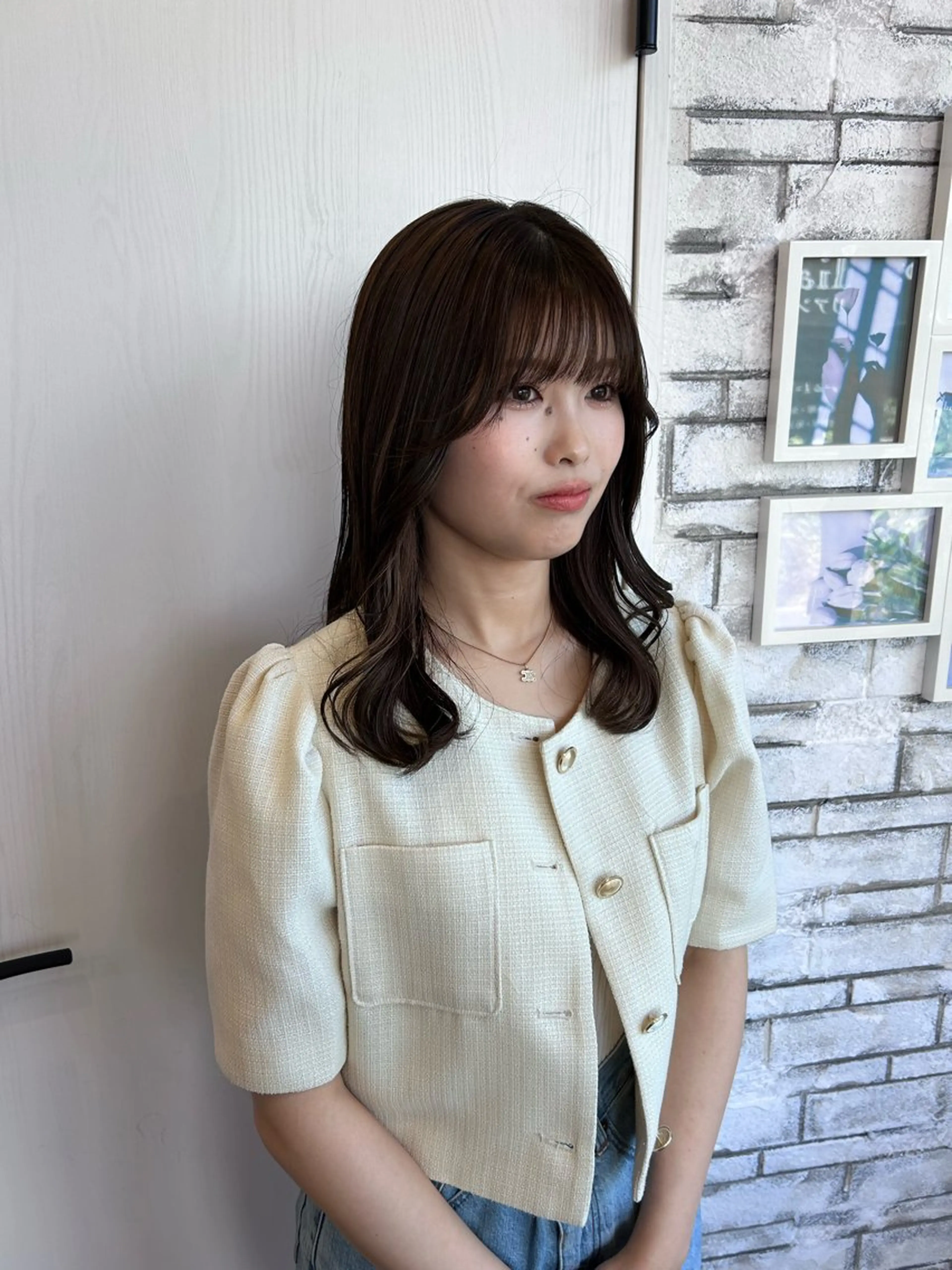 ミディアム カラー 廣瀬 美月のヘアスタイル