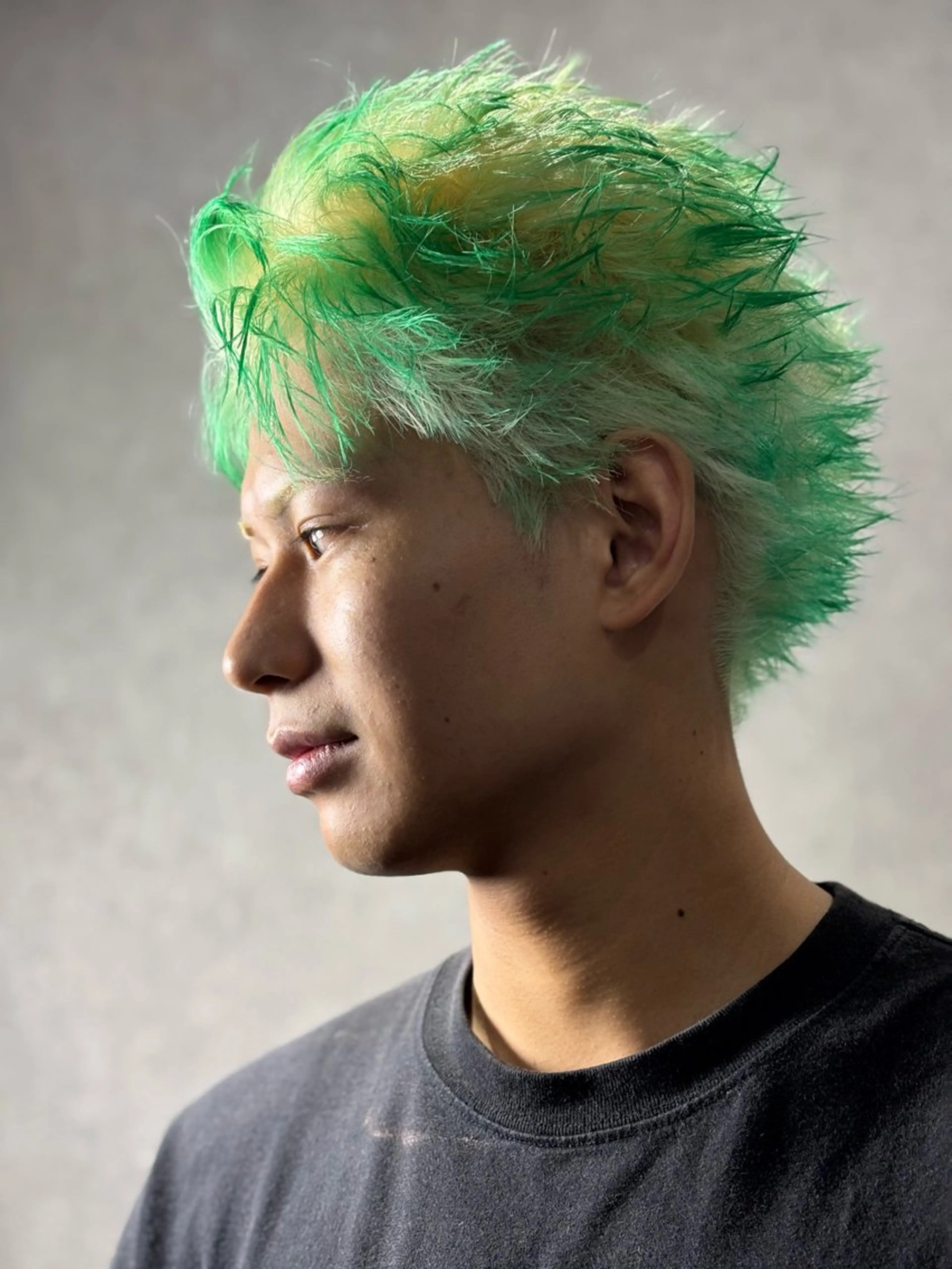 カラー メンズ スパイキーショート BARBER MAKI所属・牧 龍佑のヘアスタイル