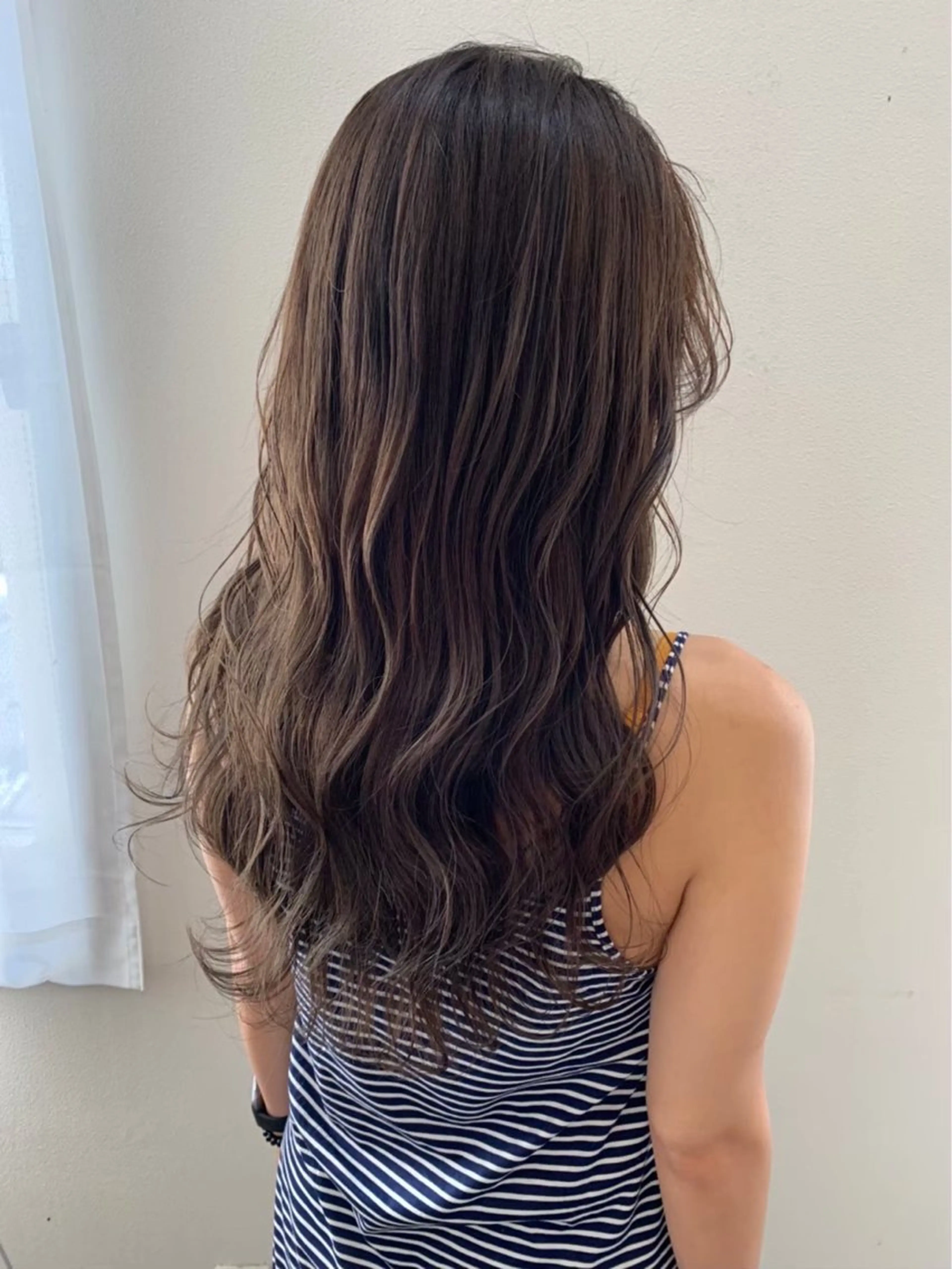 ロング カラー 石原 悠貴のヘアスタイル