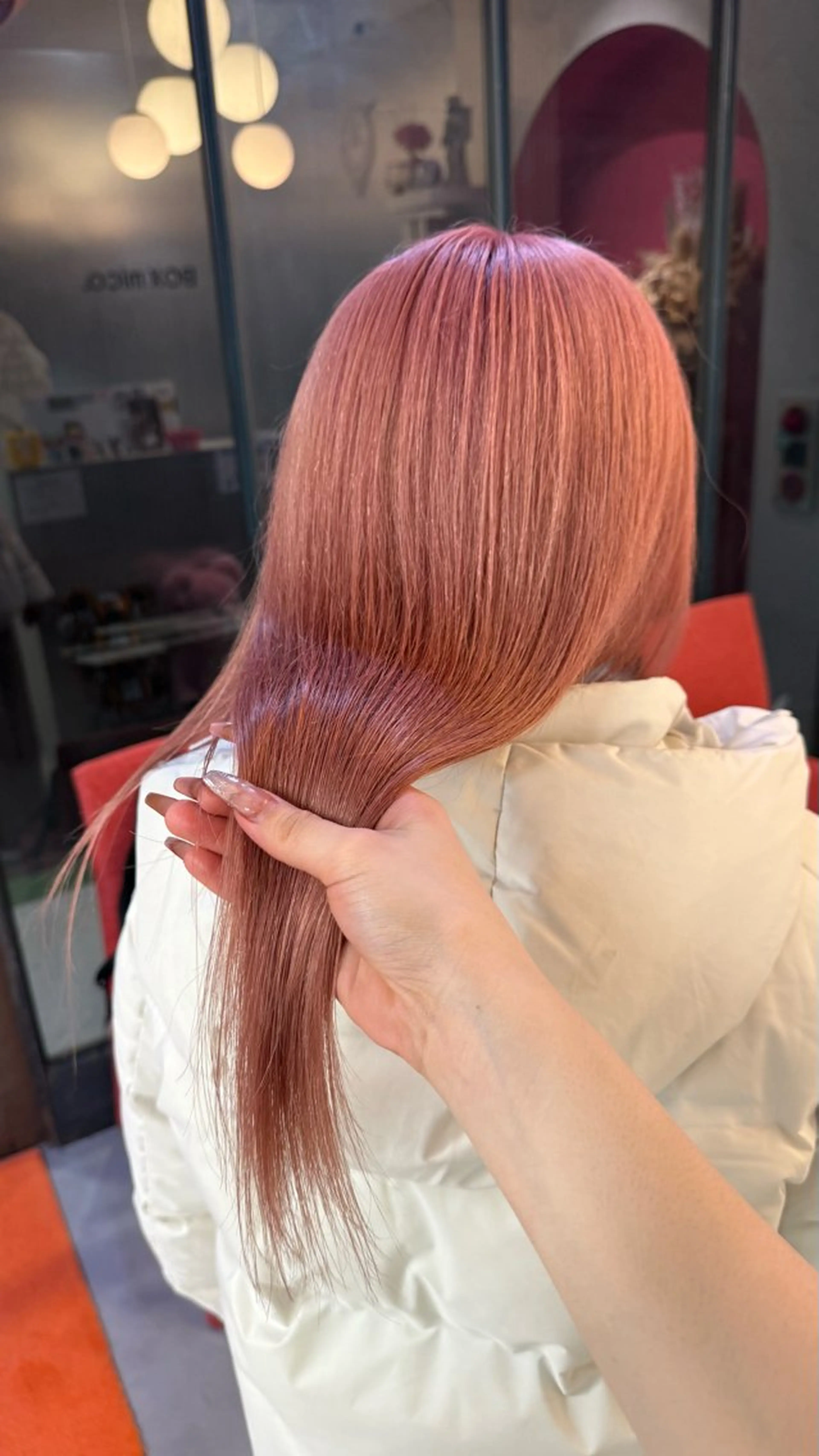 ロング カラー ヘアカラー Boxmico. / カカズ コトネのヘアスタイル