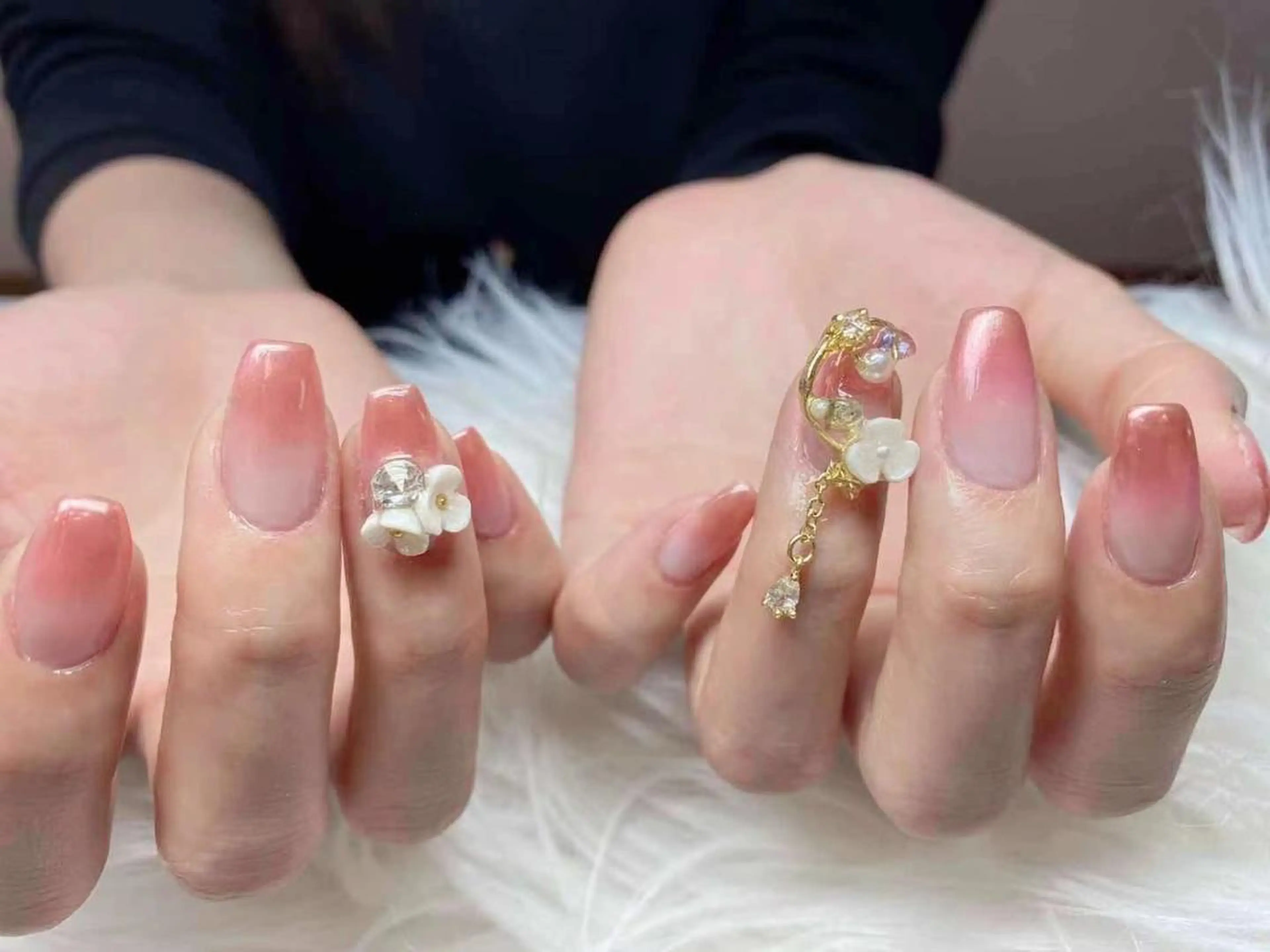 ネイル グラデーション ミラーネイル MOMO nailのネイルデザイン