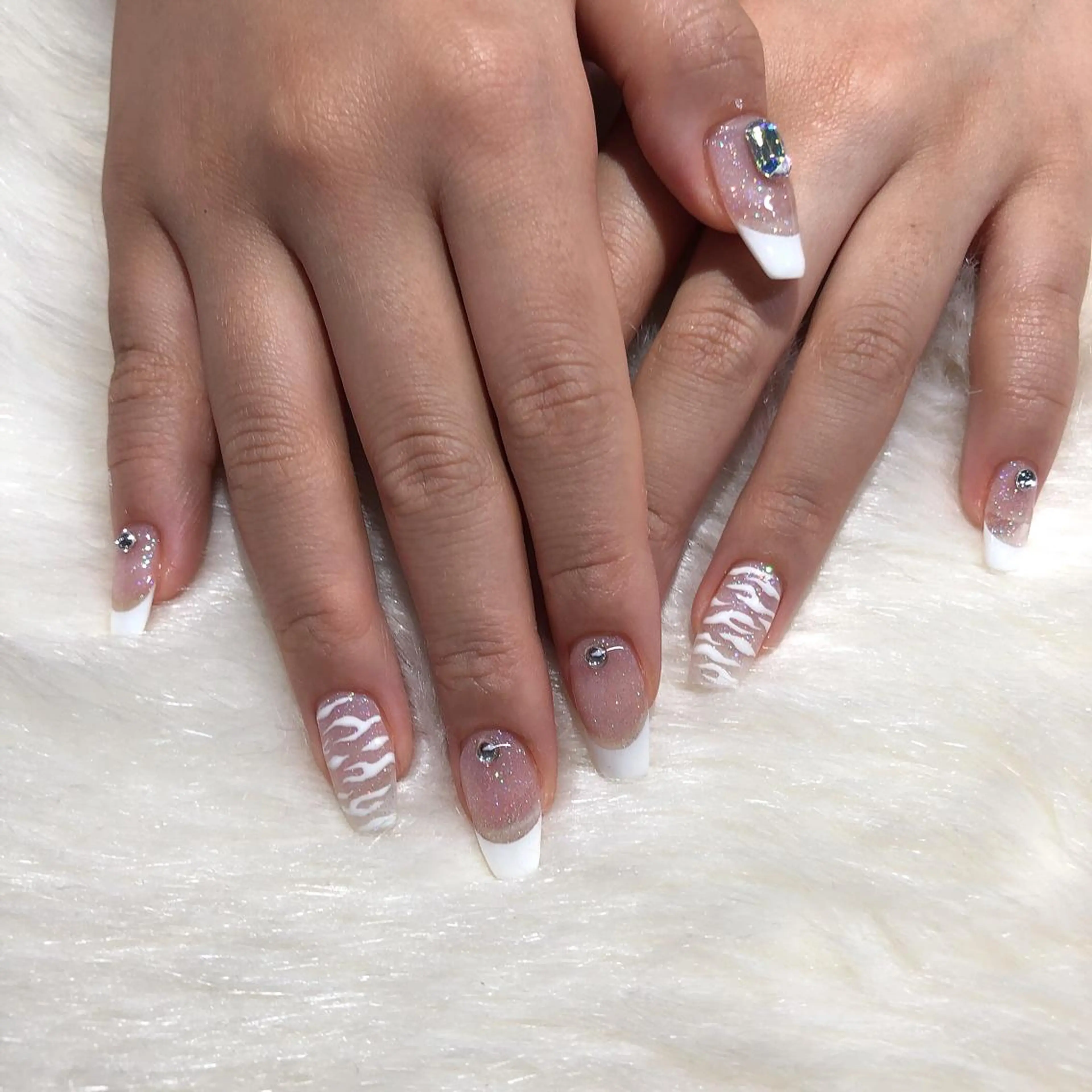 ネイル ハンドネイル フットネイル ハンドケア Nes.Nail所属・Miyagi Asamiのネイルデザイン