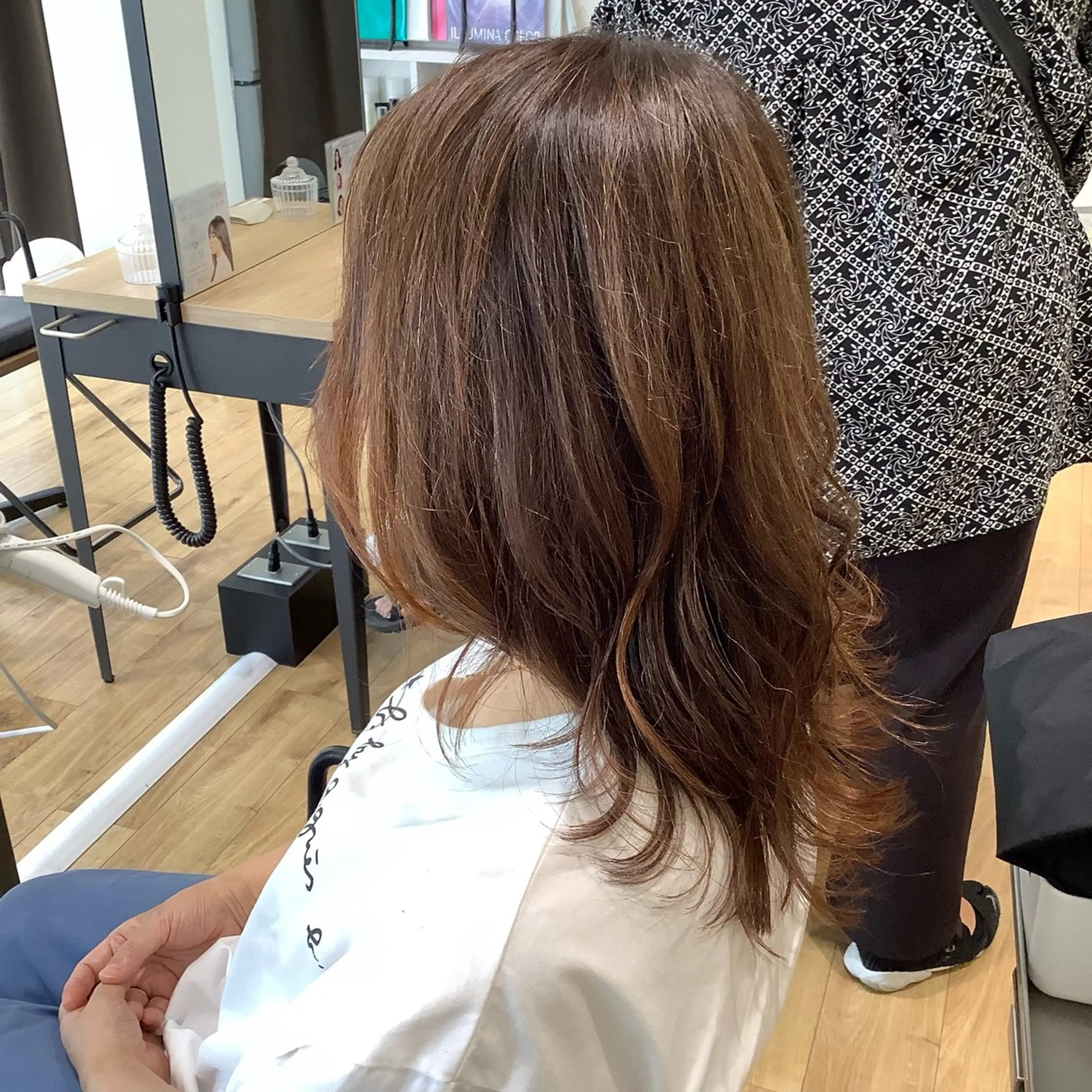 セミロング カラー カット ヘアカラー エイジングケア特化 美容師✂️山崎竜二のヘアスタイル