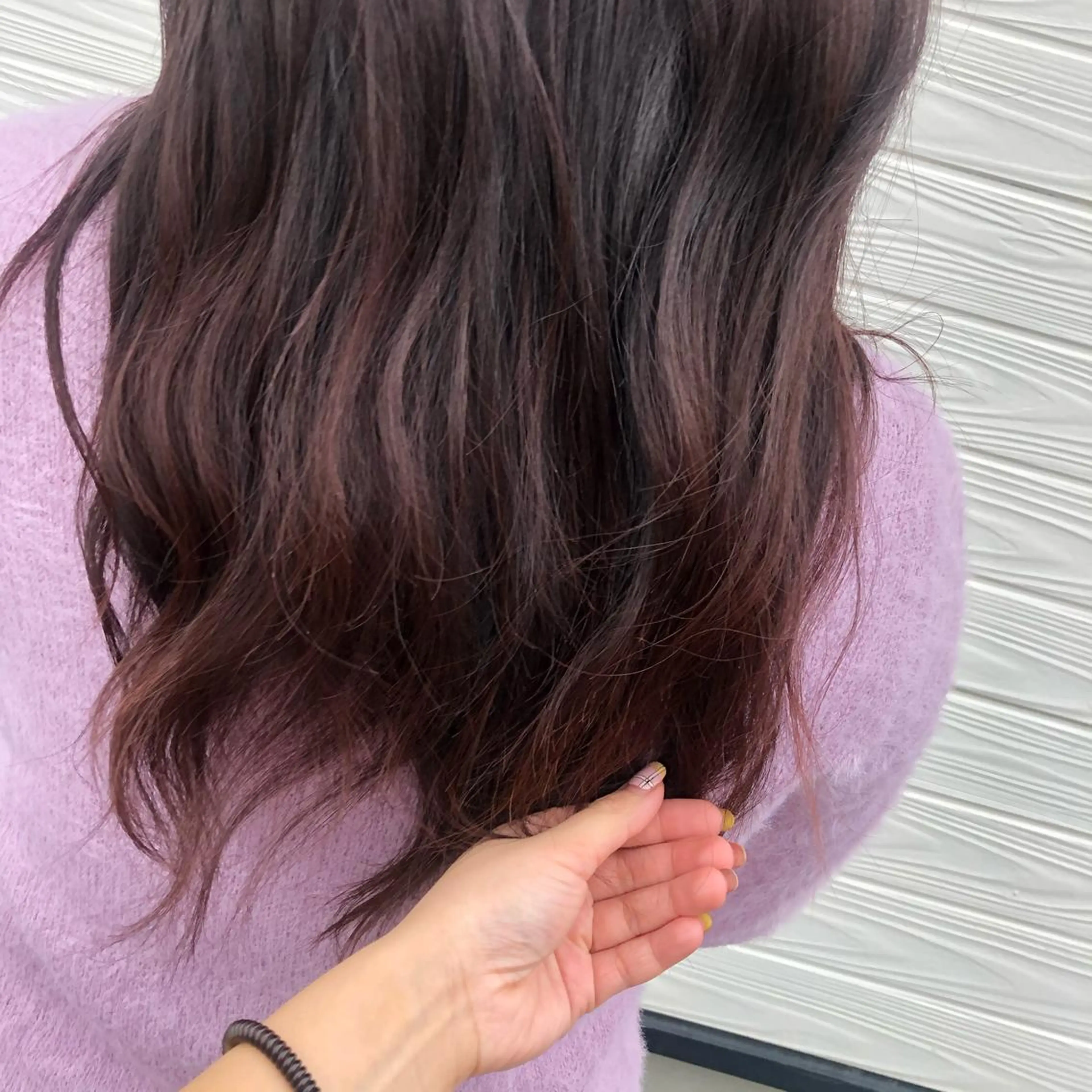 ロング ヘアカラー 半田 知穂のヘアスタイル