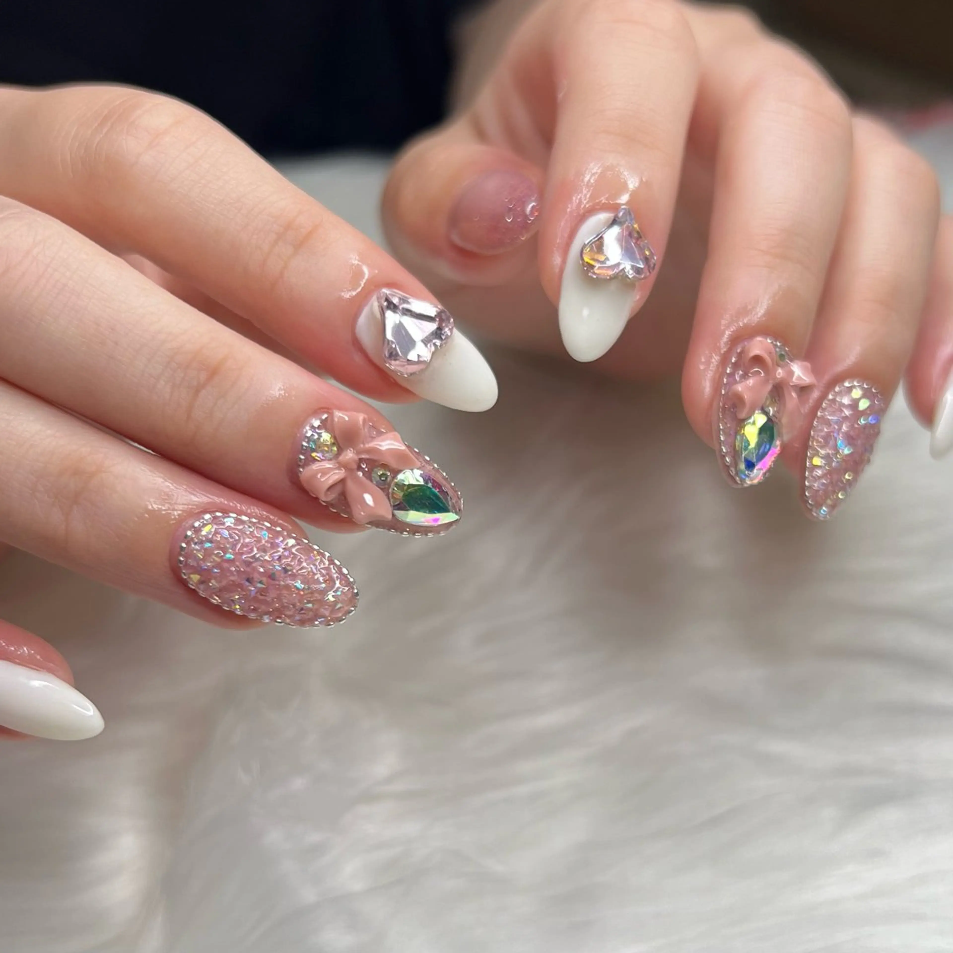 ネイル ハンドネイル vary clue所属・nailist🌻 YUKARIのネイルデザイン