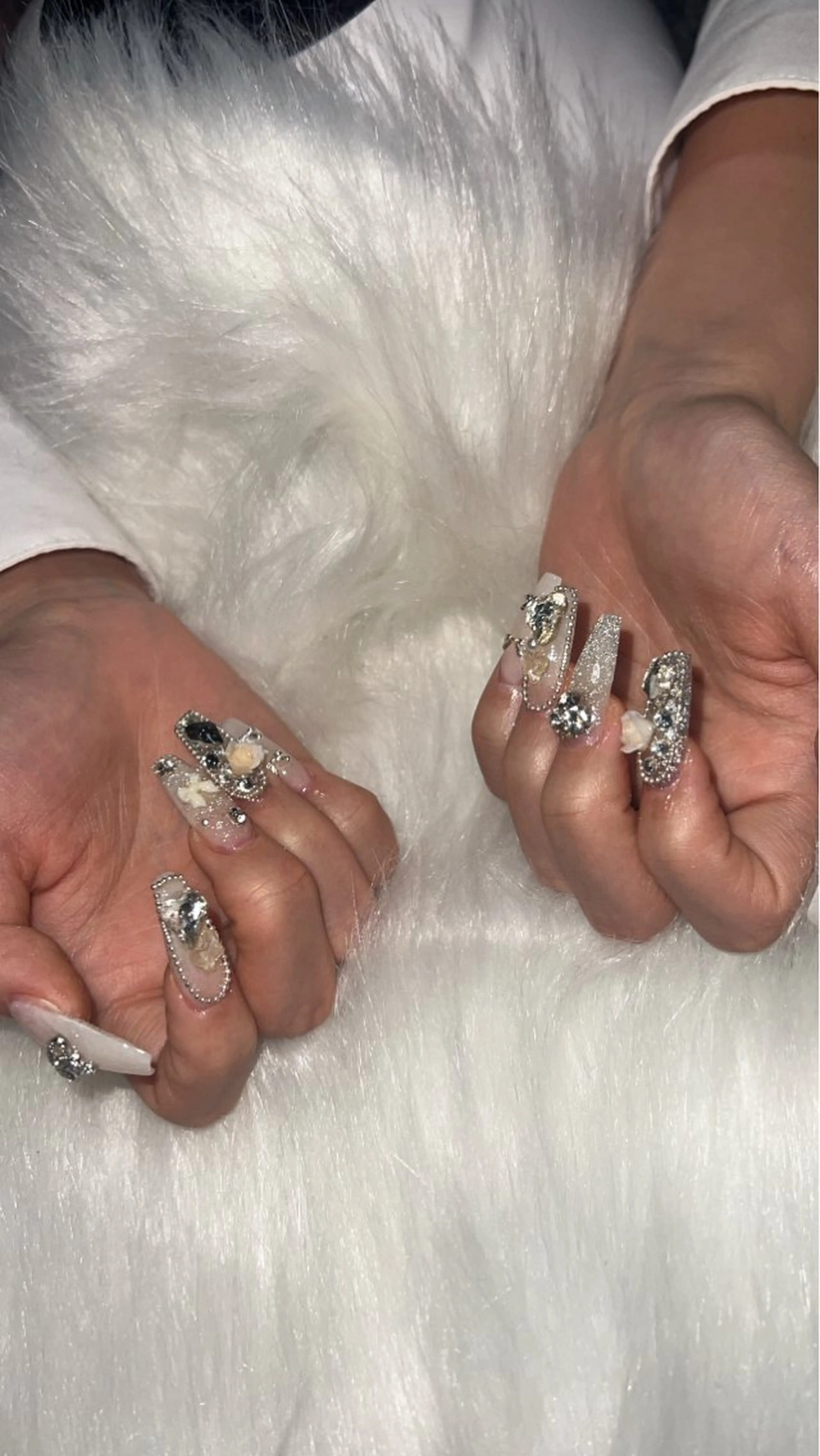 ネイル OPHELIA 𓃛のネイルデザイン