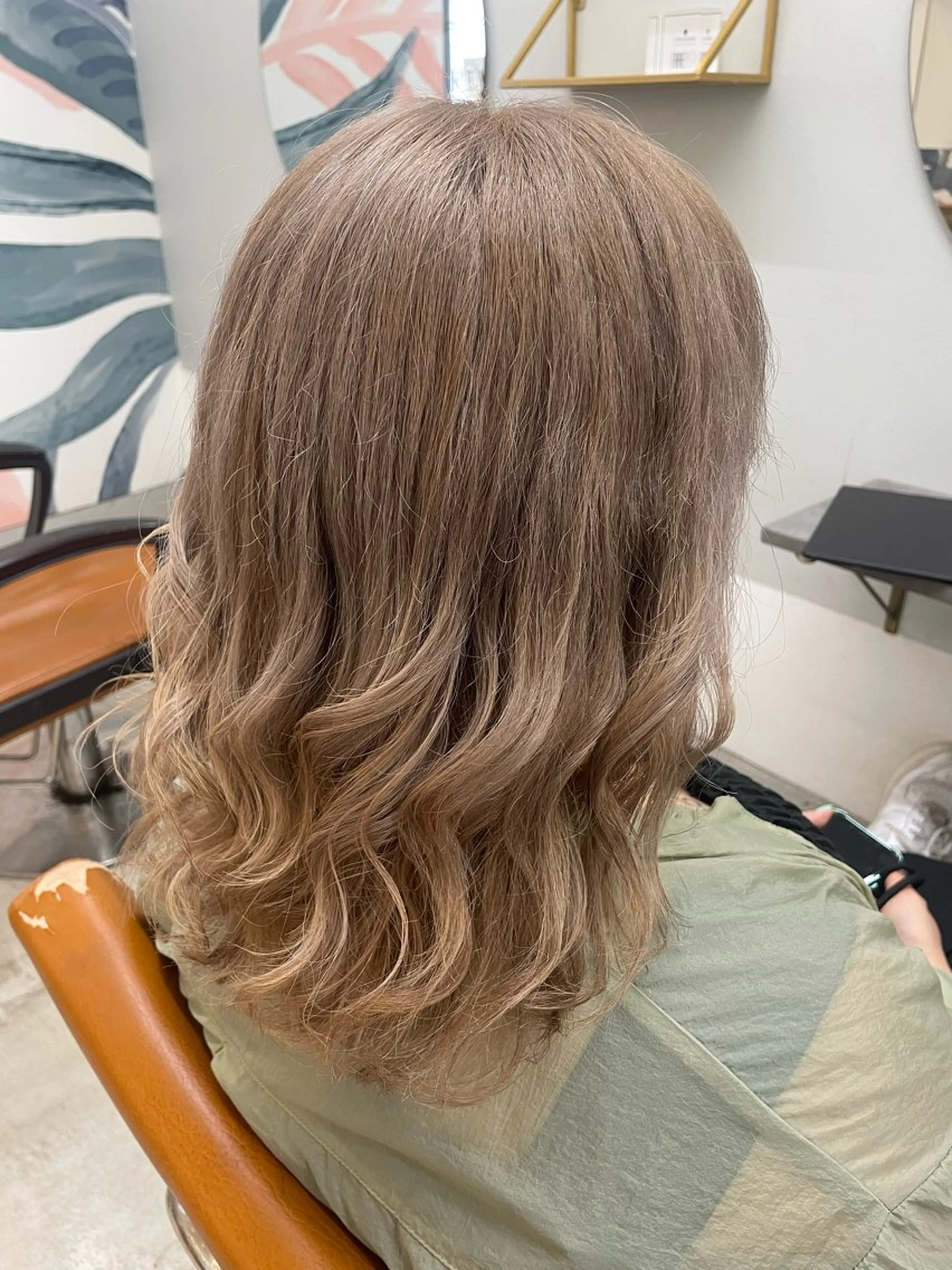 セミロング カラー ブリーチ トリートメント ヘアカラー 樋川 早紀のヘアスタイル