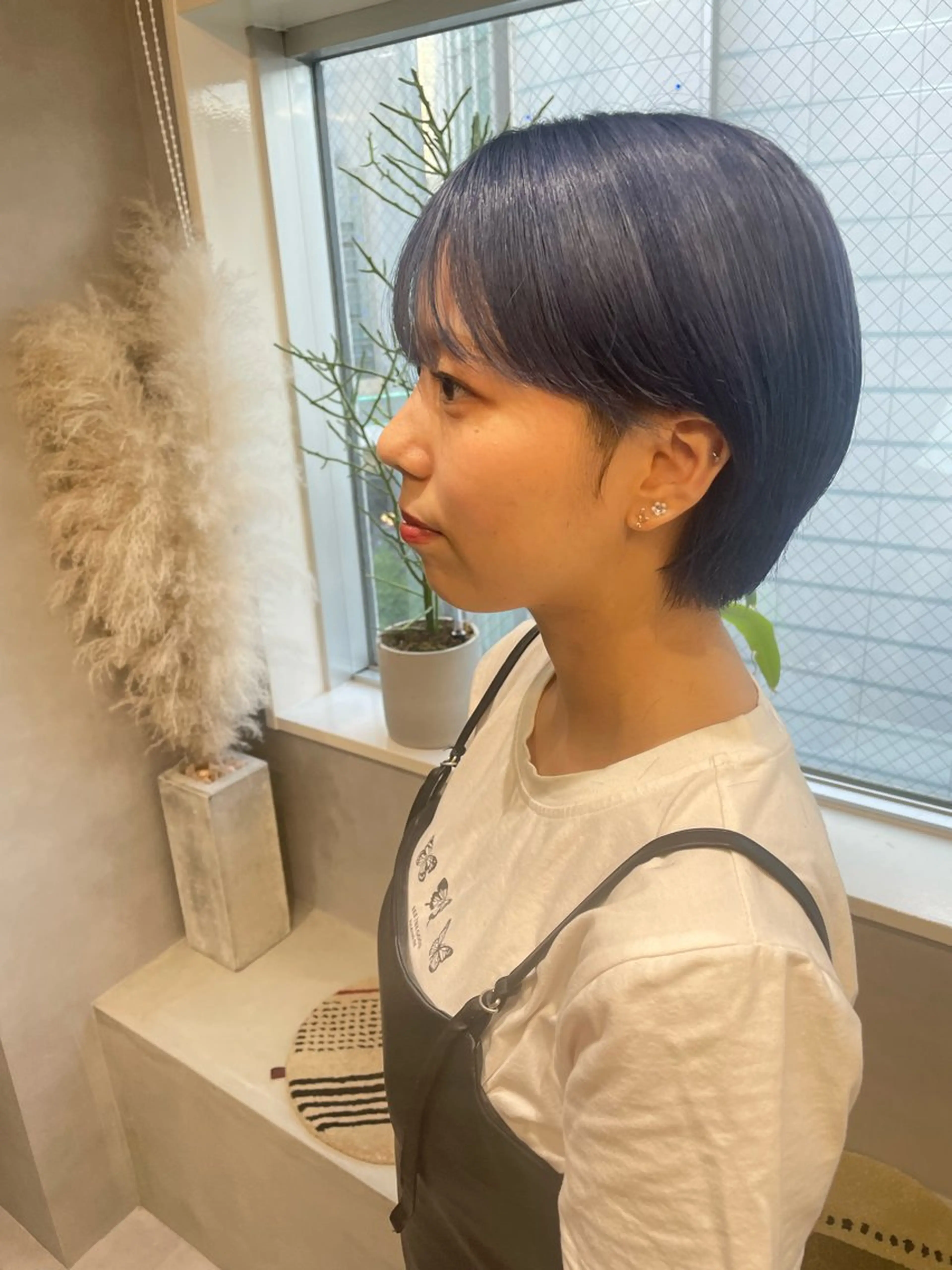 ミディアム カラー yui/ layer cutのヘアスタイル