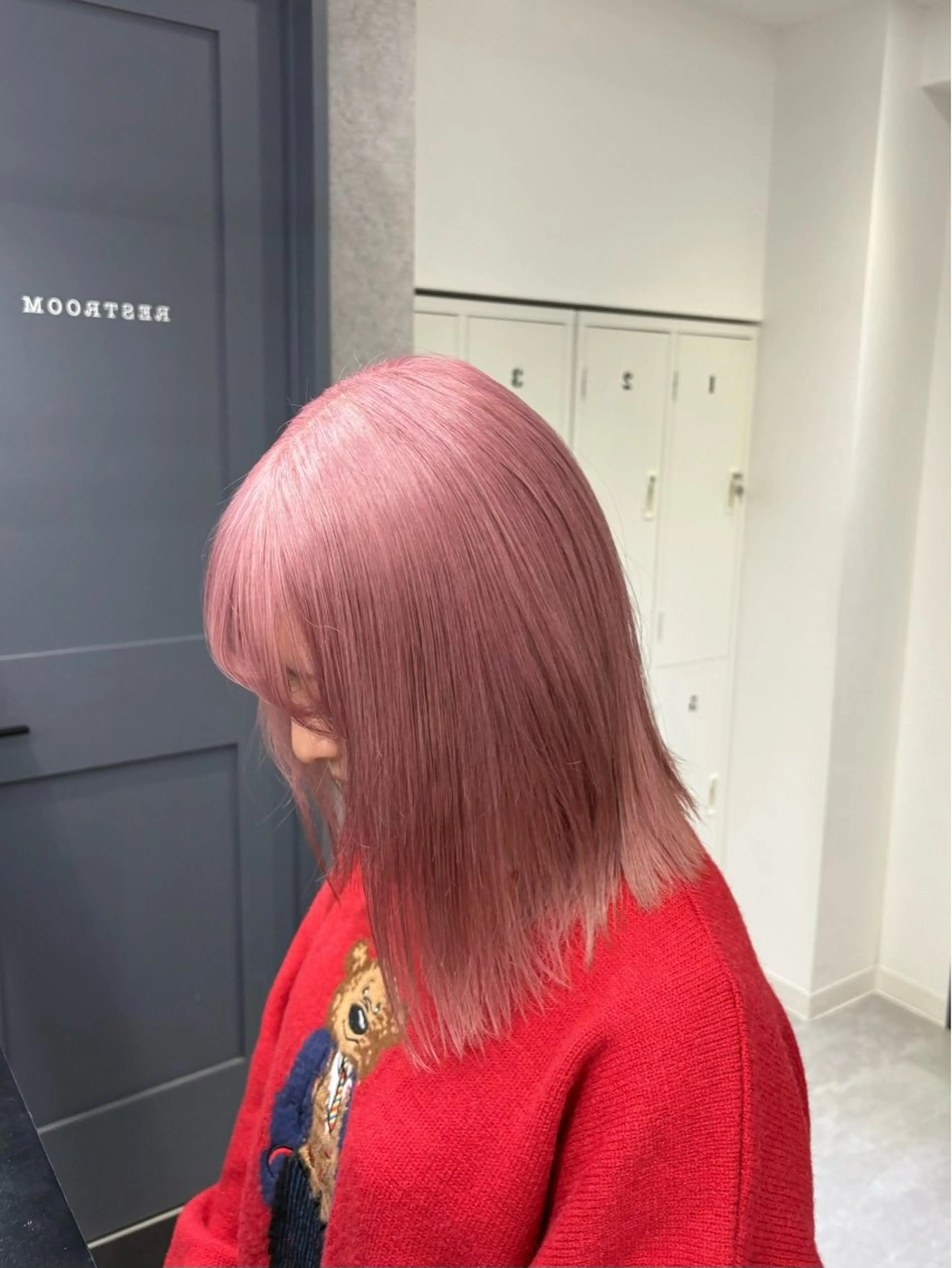 ミディアム カラー ベージュカラー ブリーチ ピンクカラー ピンクベージュ ヘアカラー ENA💗NEXT /ハイトーンエクステのヘアスタイル