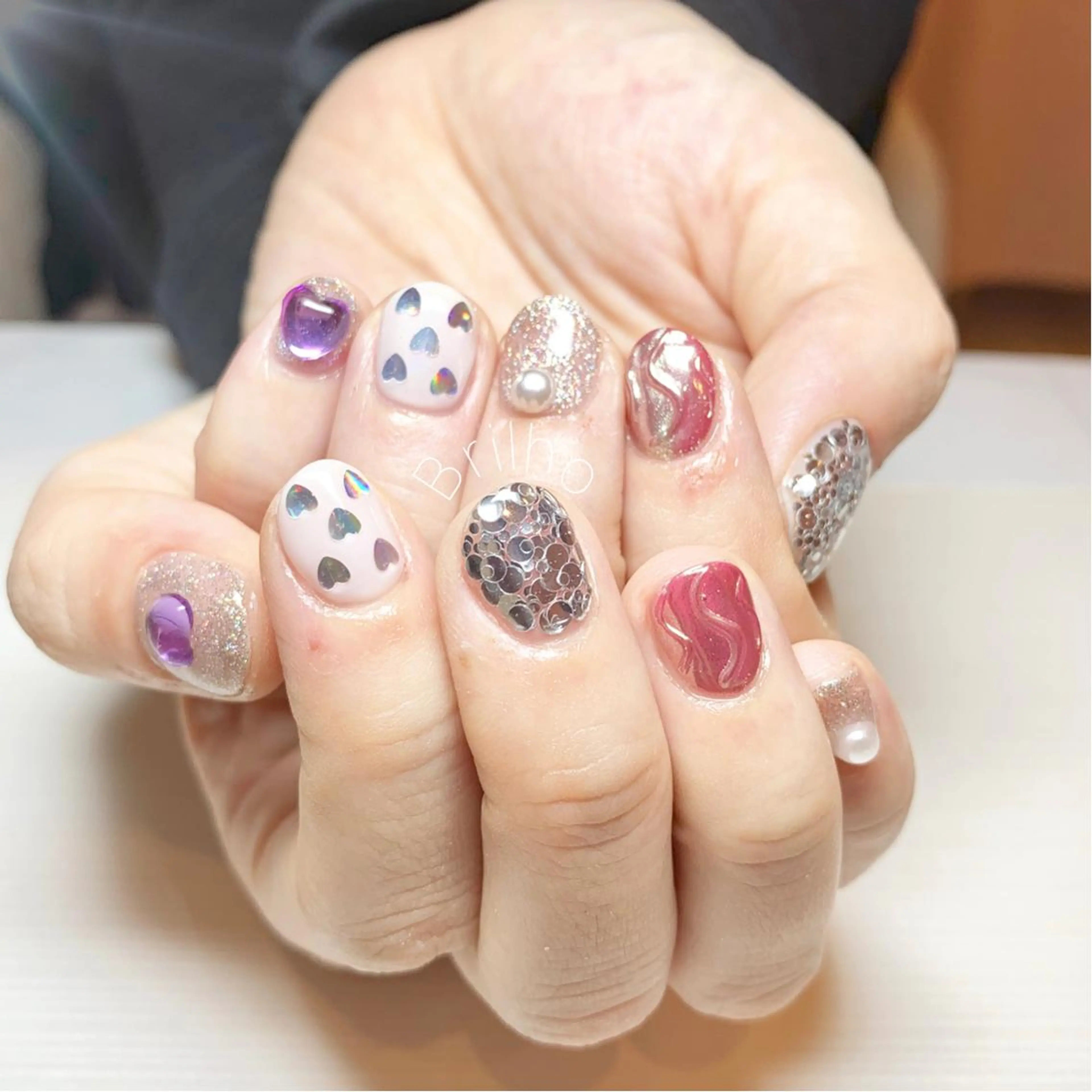 ショート Brilho SERIHOのネイルデザイン