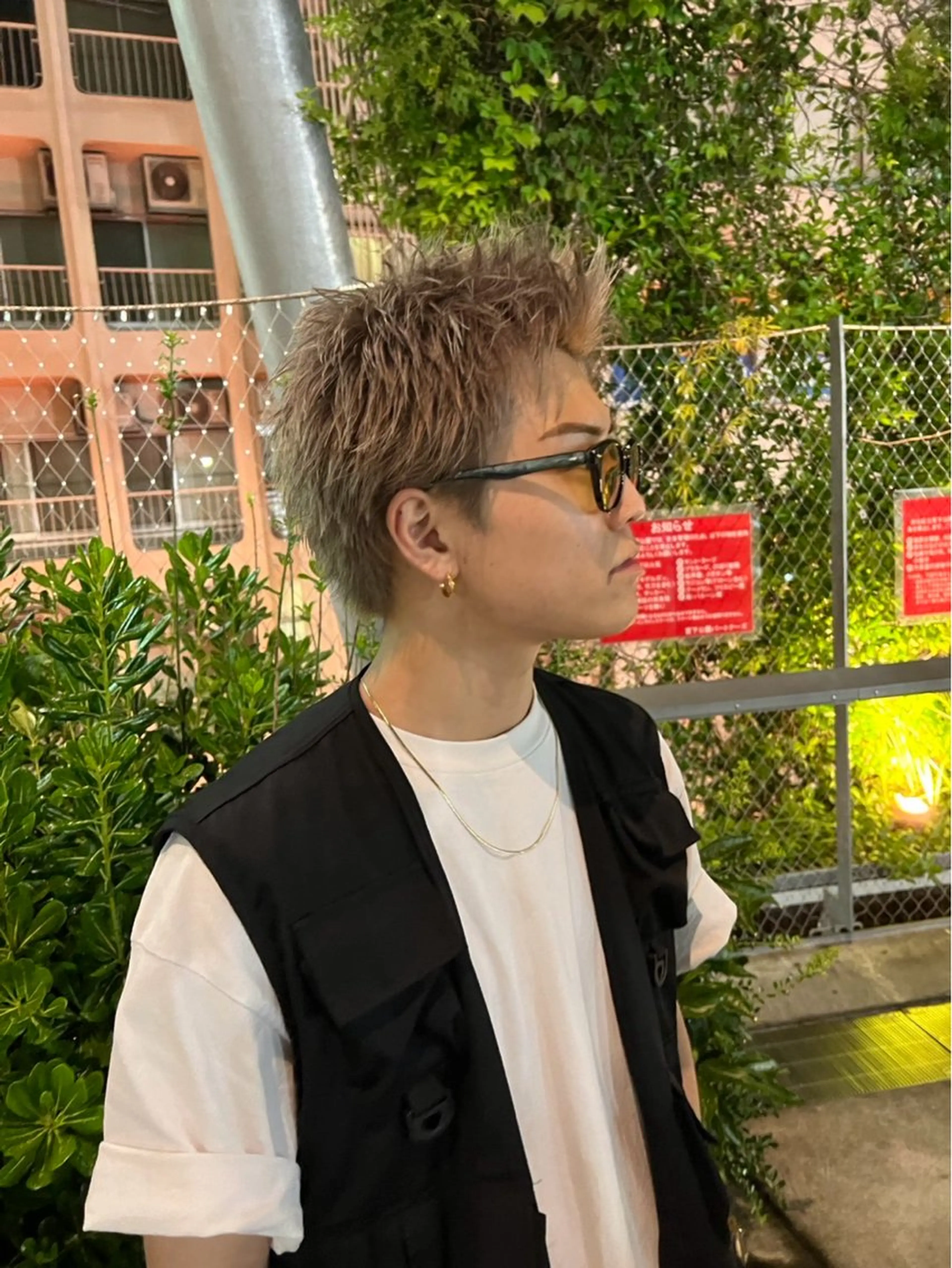 ショート カラー メンズ 学生（メンズ向け） 学生 カット ヘアカラー トリートメント ヘアセット スパイキーの鬼 ヒロムのヘアスタイル