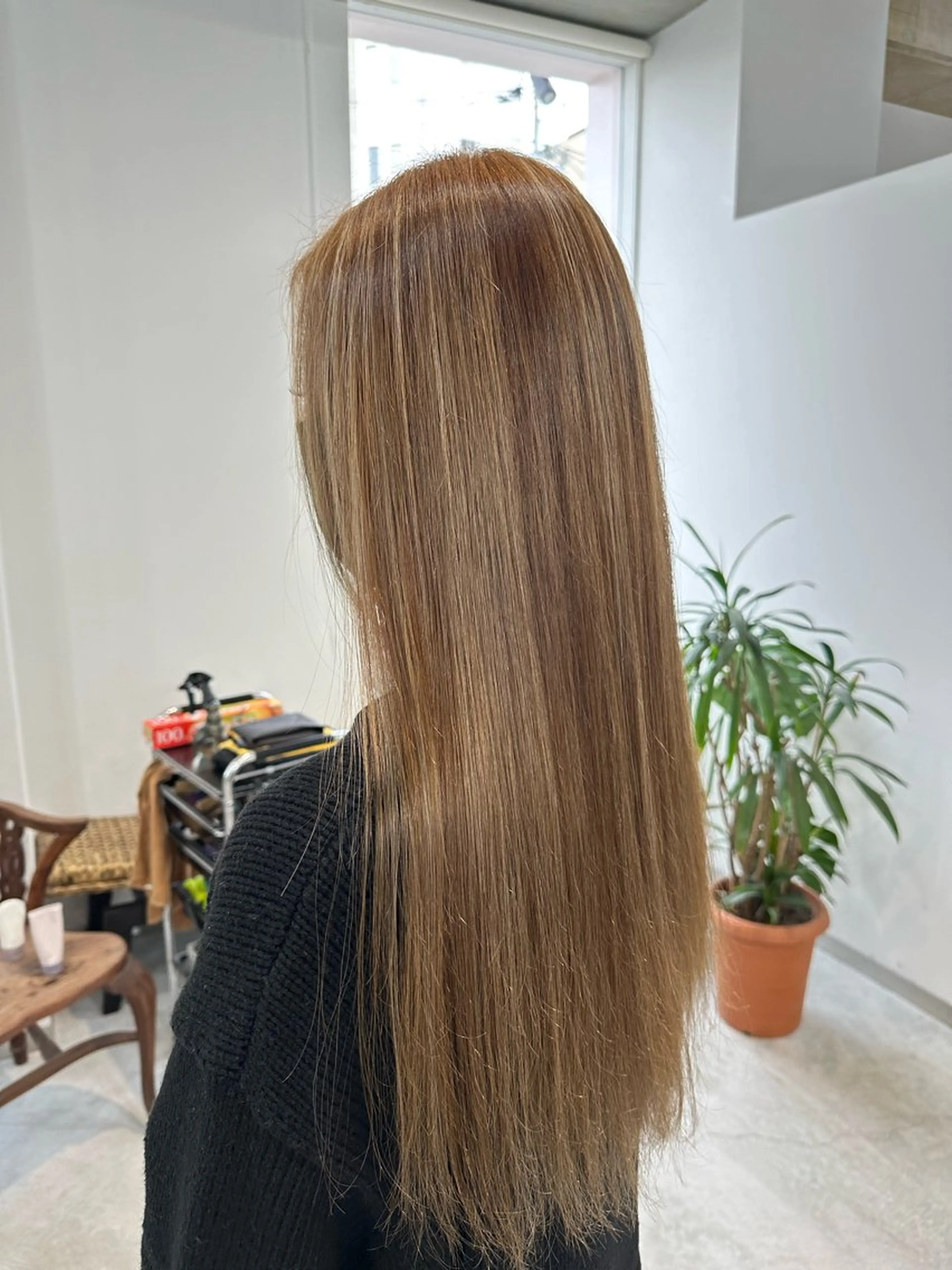 ロング ハイライト カット ヘアカラー トリートメント カイリ /レイヤーカットのヘアスタイル