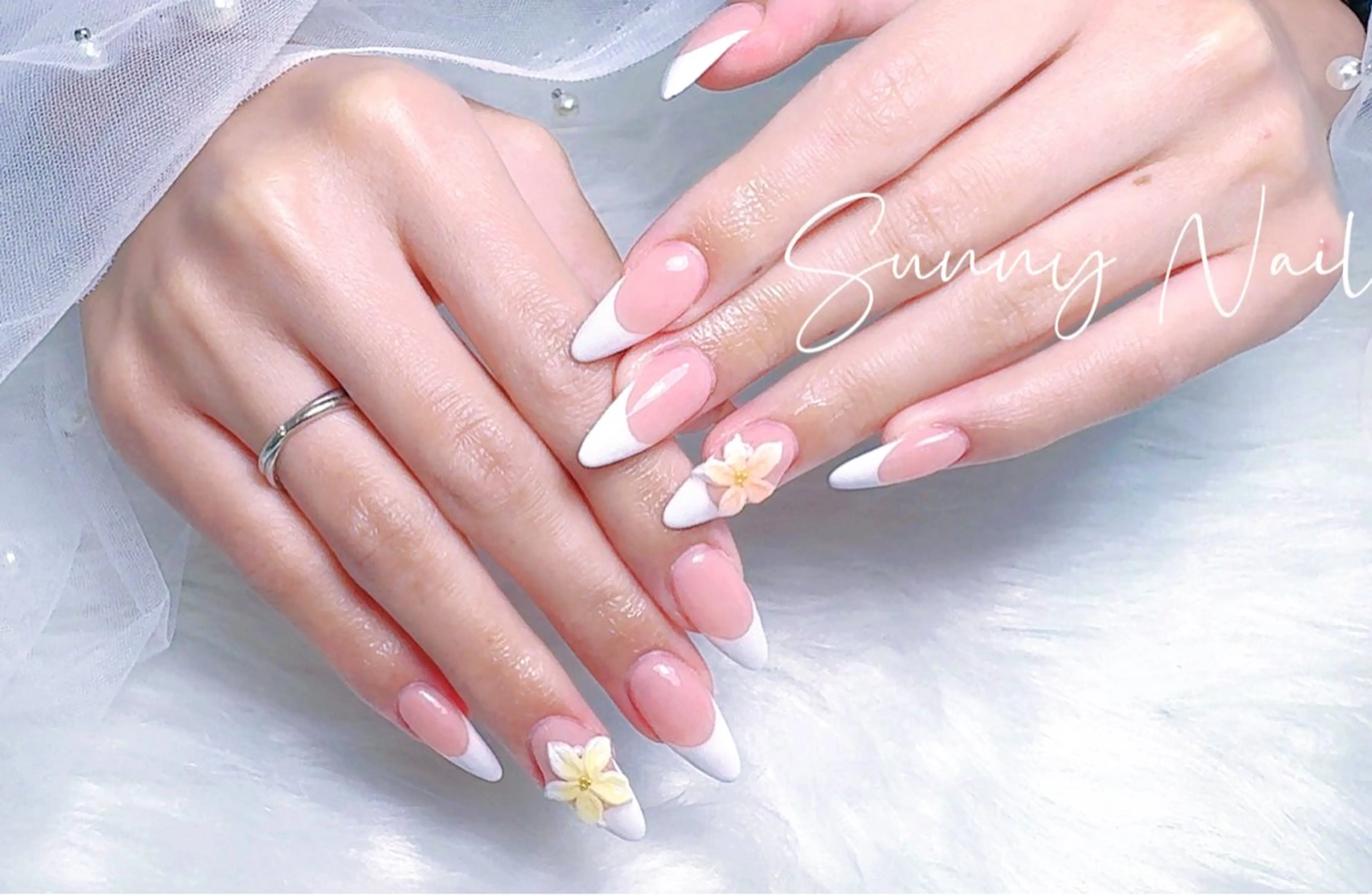 ネイル Sunnyサニー所属・桝井 春奈のネイルデザイン