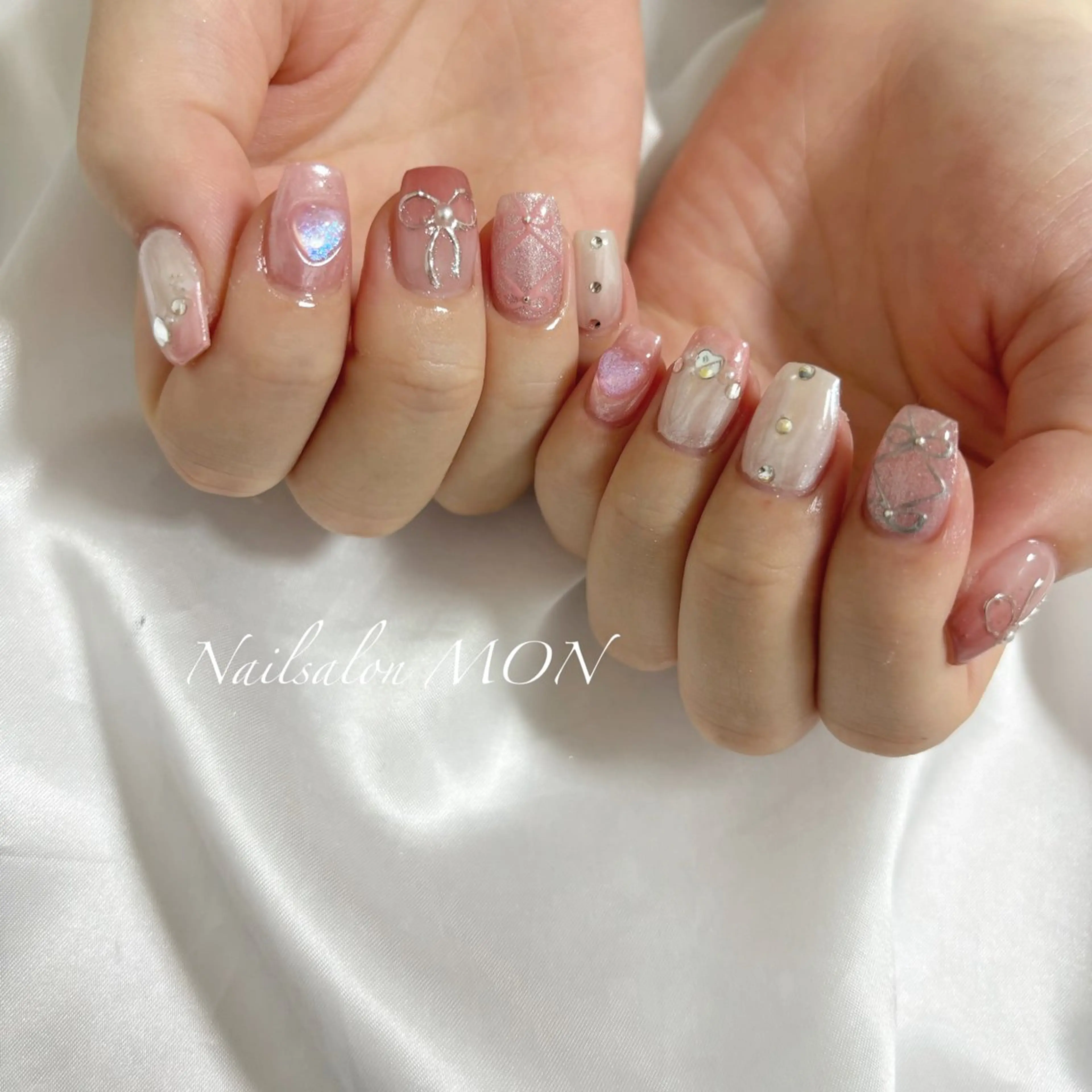 ネイル ストーンネイル ハンドネイル Nailsalon MONのネイルデザイン