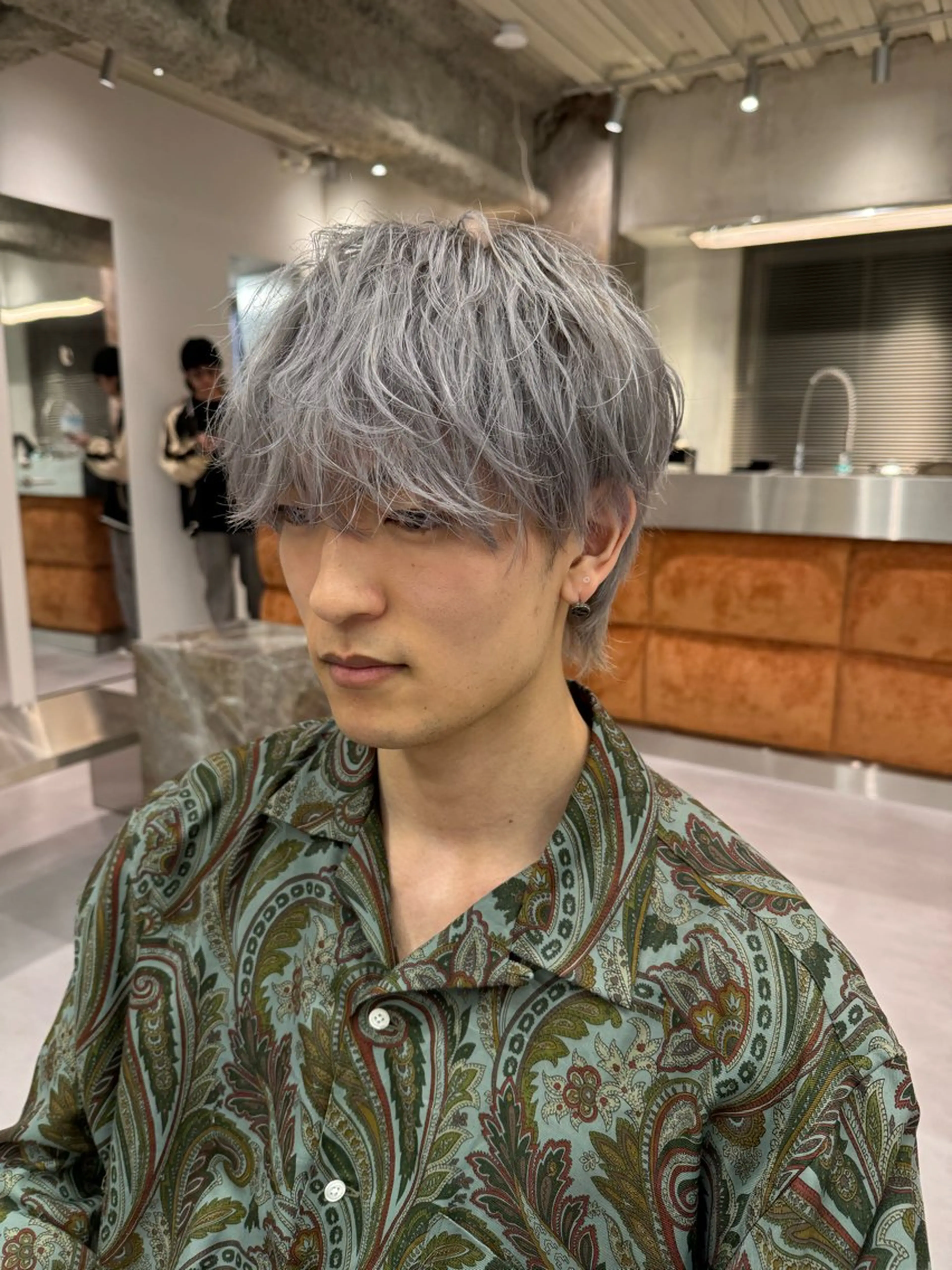 カラー パーマ メンズ シルバー ブリーチ/パーマ特化 片平和寿のヘアスタイル