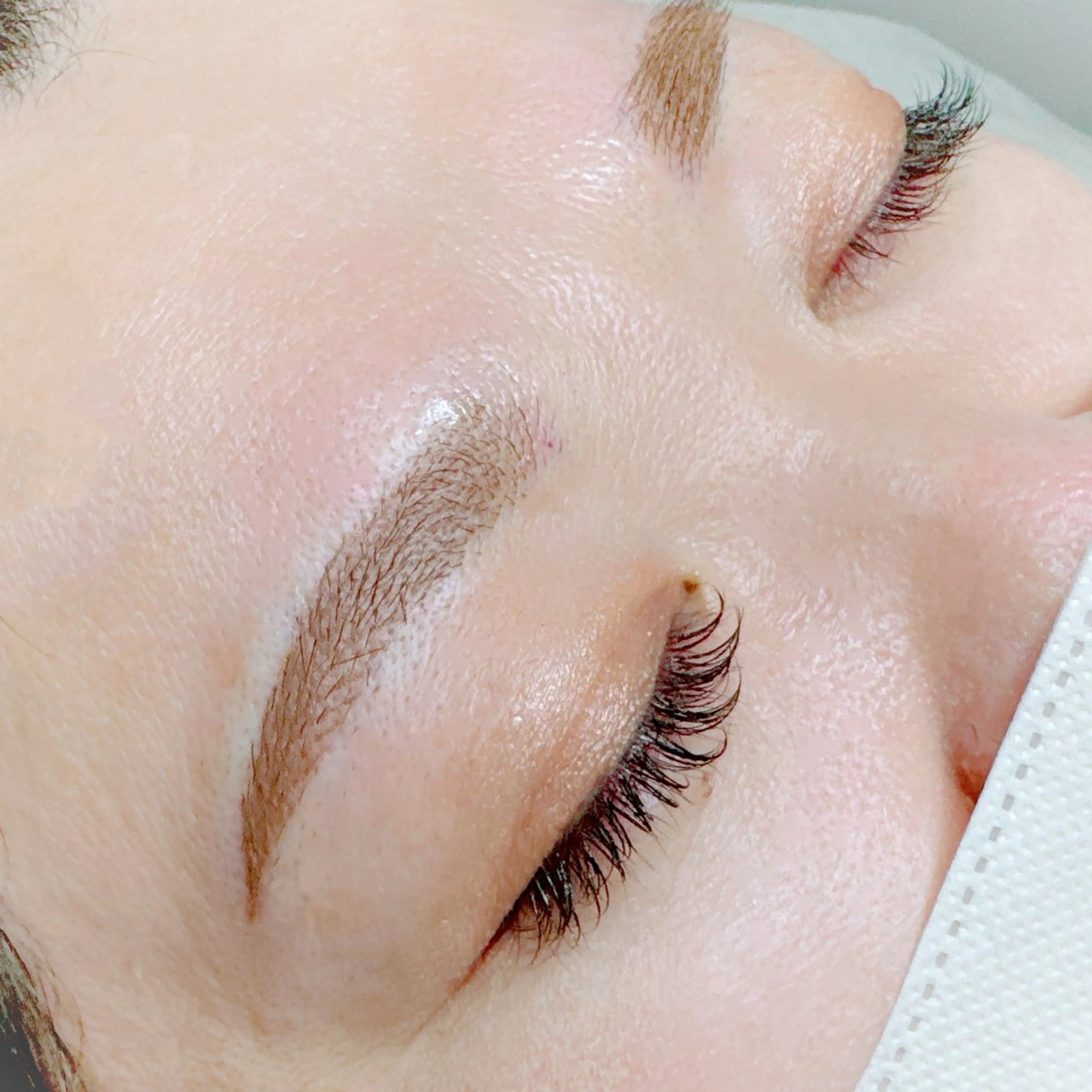 アイブロウ favori 江坂のマツエク・マツパデザイン