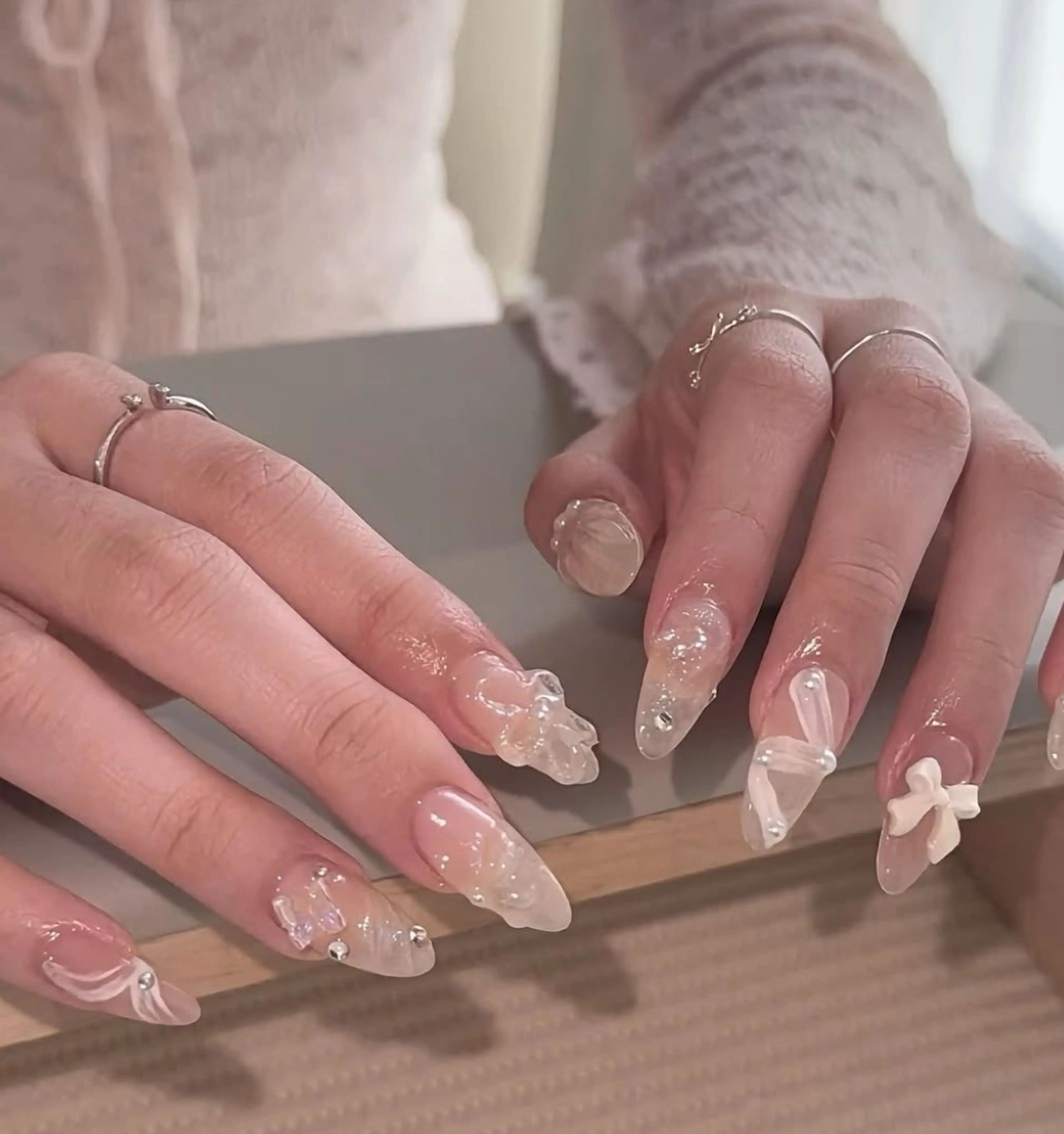 ネイル アートネイル フラワーネイル フレンチネイル ジェルネイル グラデーション ハンドネイル Ryunail所属・Ryu Nail NekoChanのネイルデザイン