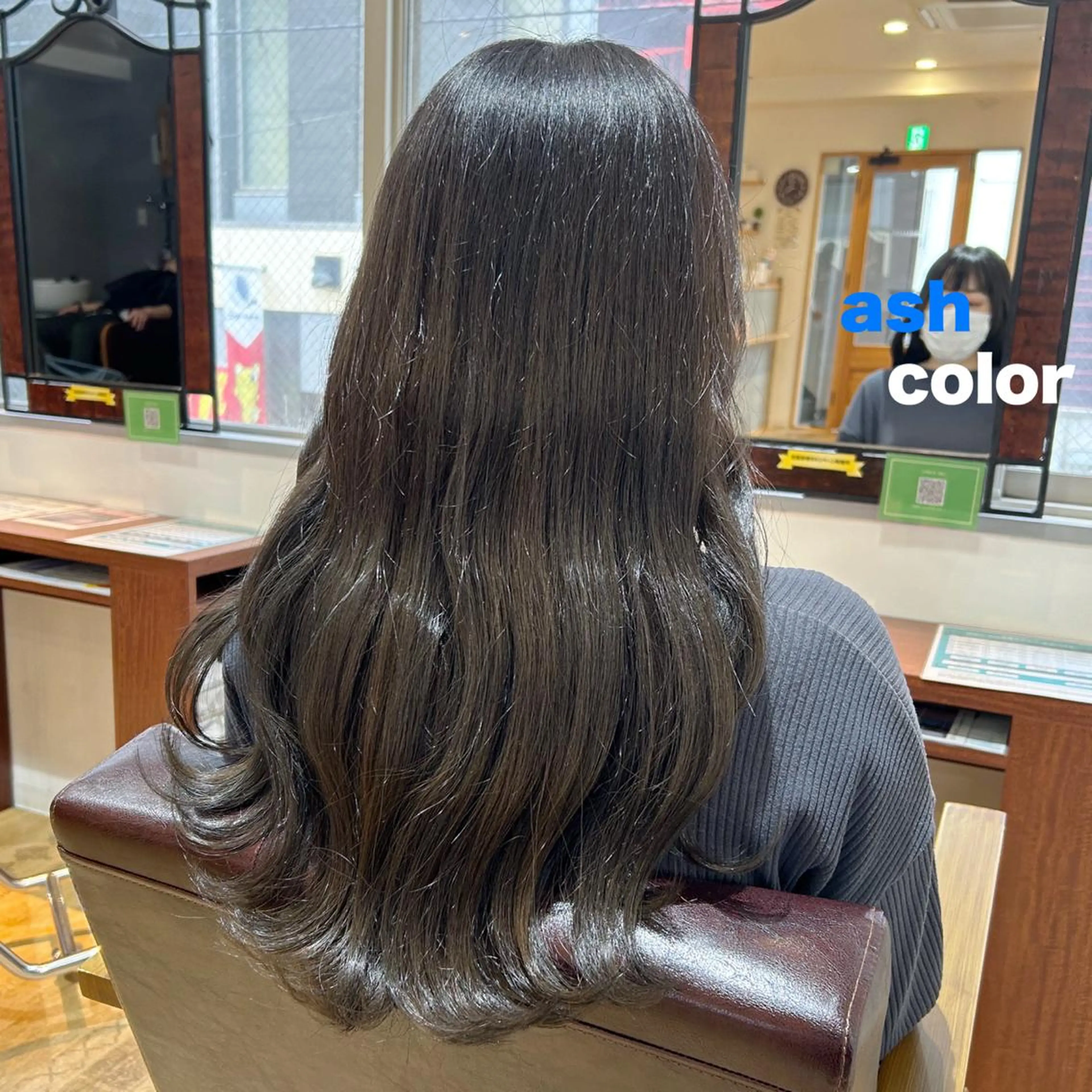 ロング A. Seoのヘアスタイル