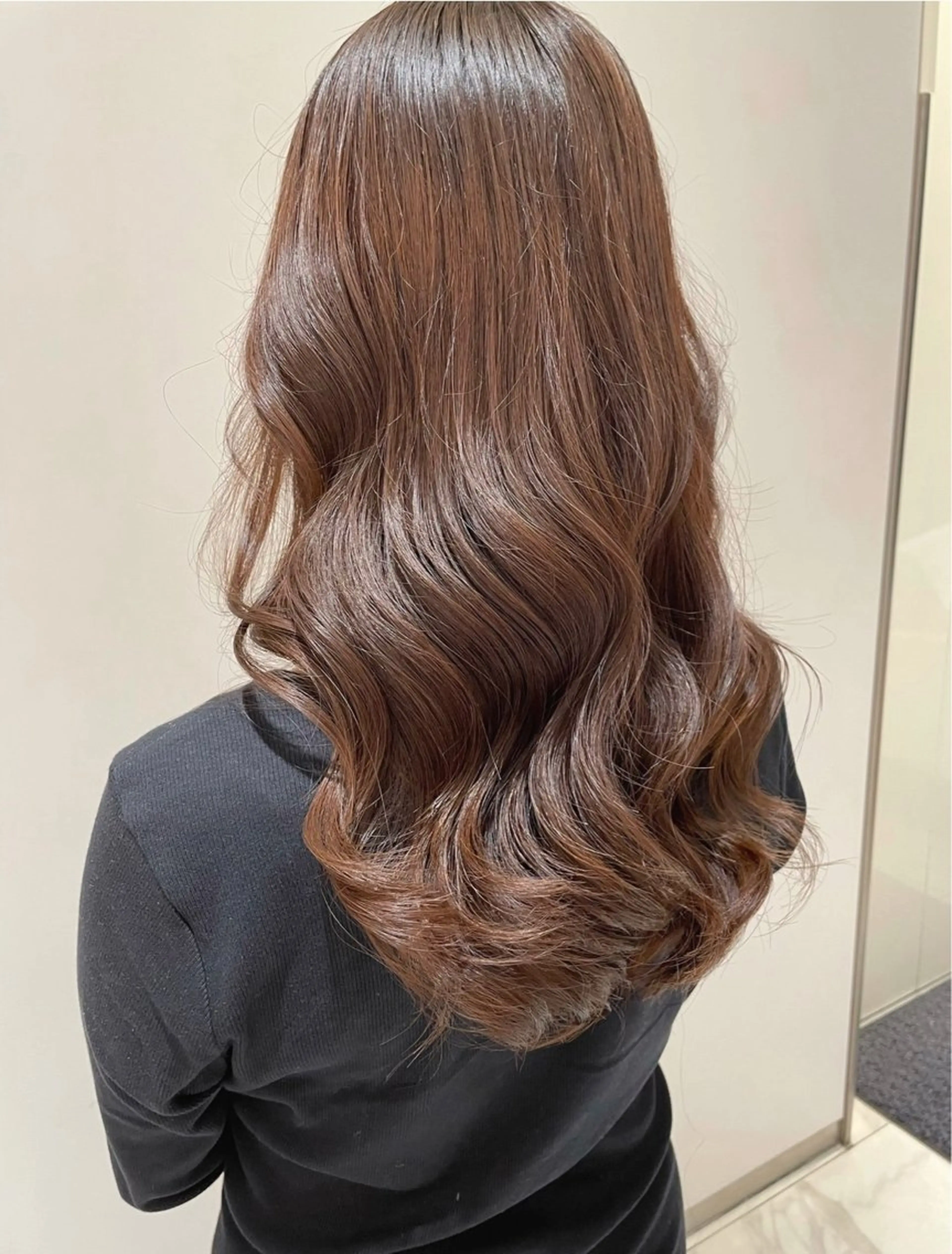 セミロング パーマ カット パーマ コテ巻き風パーマ✨ 韓国ヘア🤎近下菜央のヘアスタイル