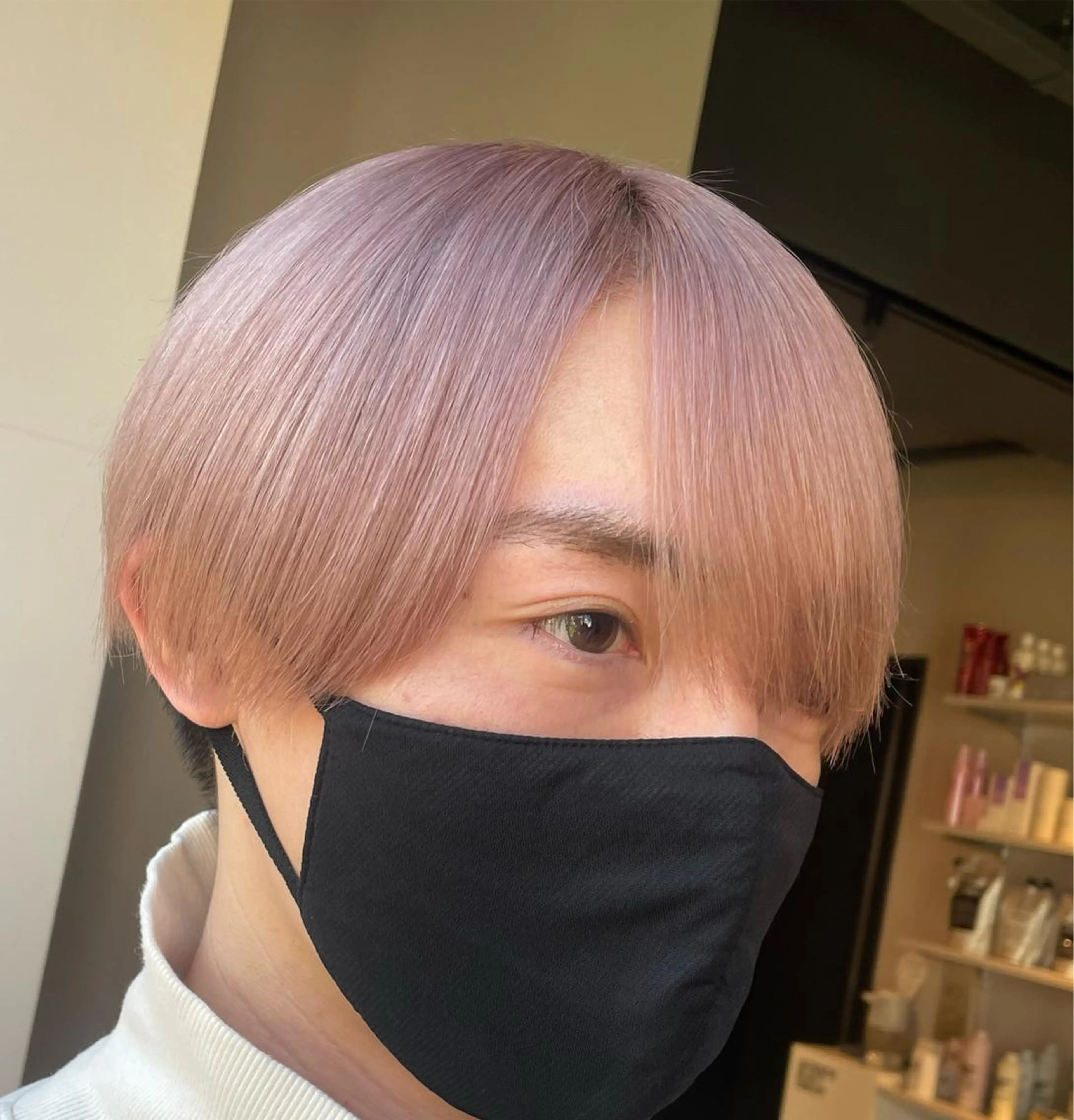 ショート カラー ピンクカラー ホワイトピンク ヘアカラー ブリーチ👩‍🦳/ ‪✂︎MANAMIのヘアスタイル