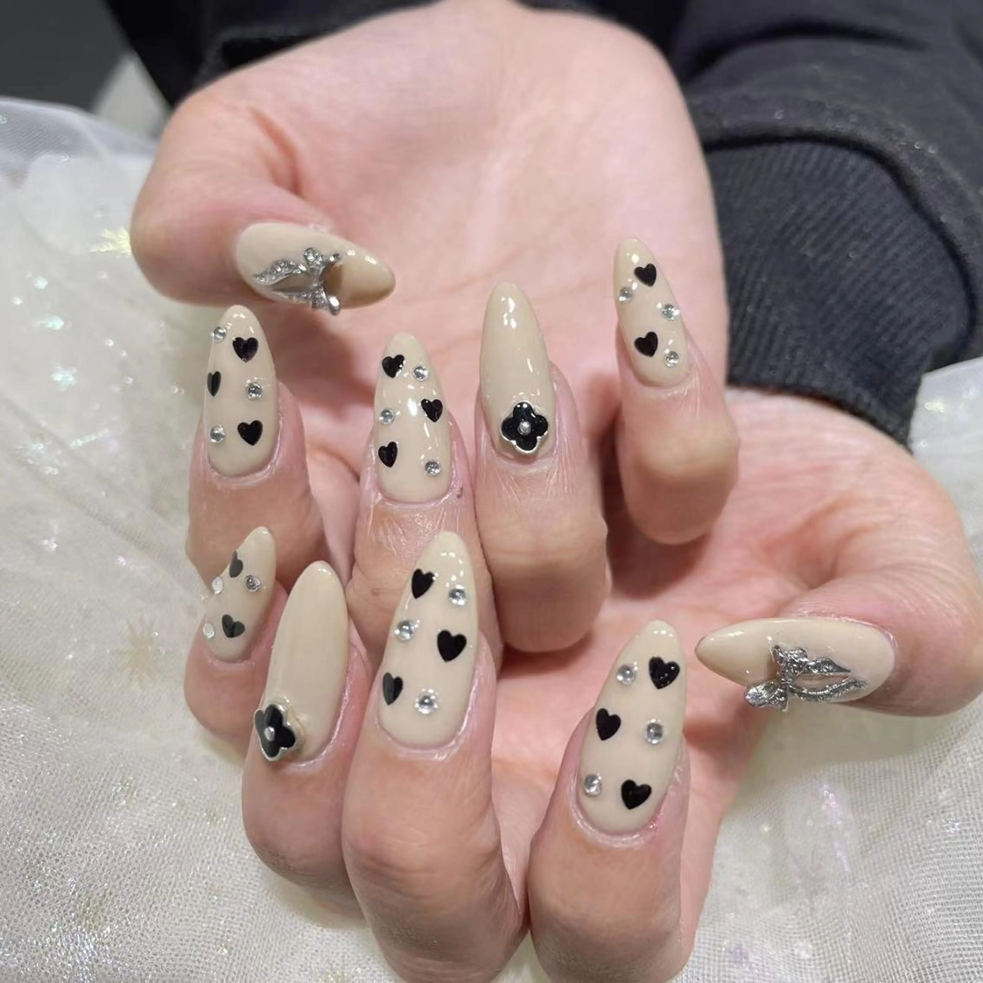 ネイル Queens PUPUのネイルデザイン