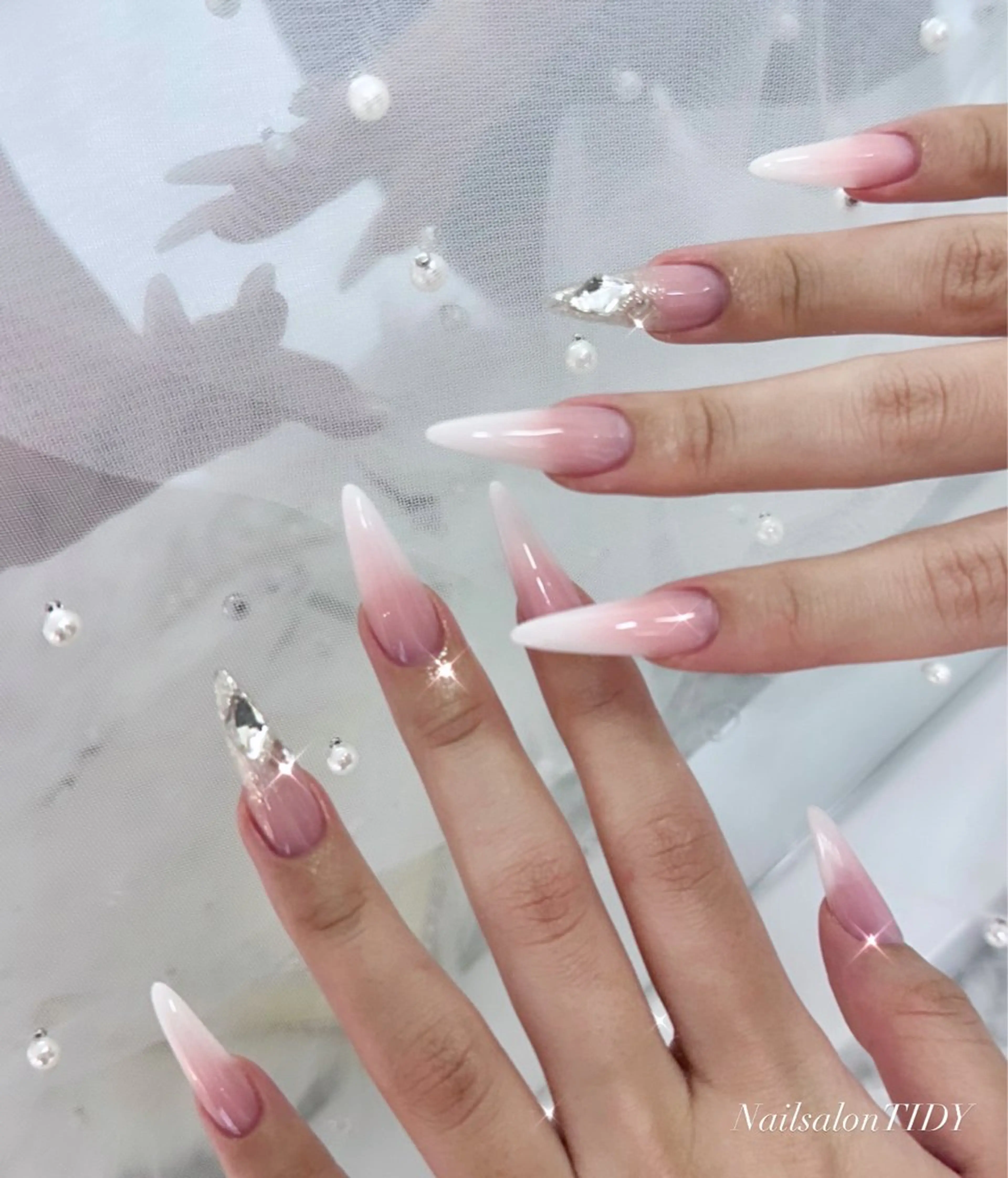 ネイル フットネイル ジェルネイル キラキラネイル 韓国ネイル マグネットネイル ハンドネイル TIDY M&Mのネイルデザイン