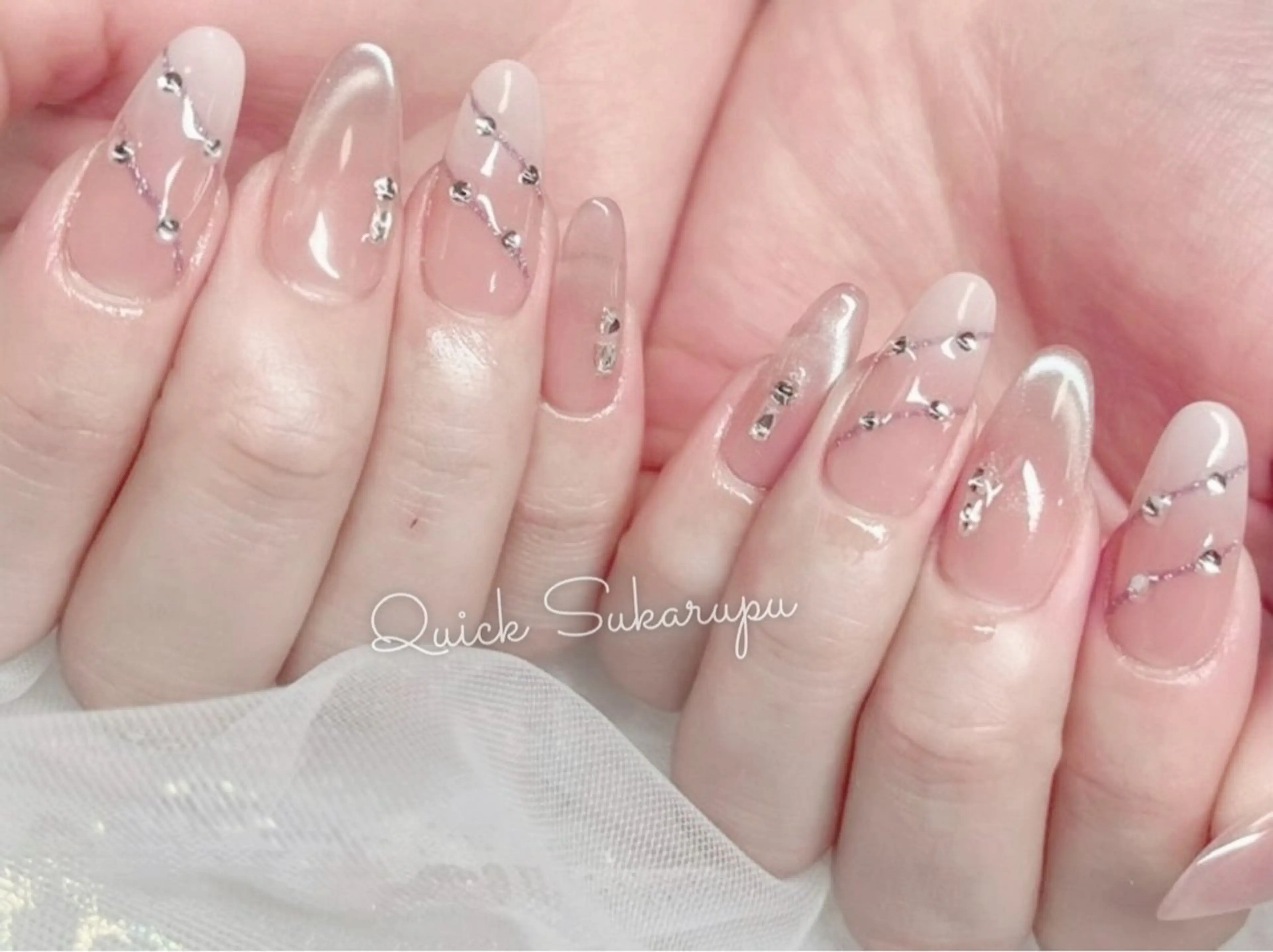 ミディアム ハンドネイル Quick Sukarupu 高田馬場店所属・Quick Sukarupuのネイルデザイン