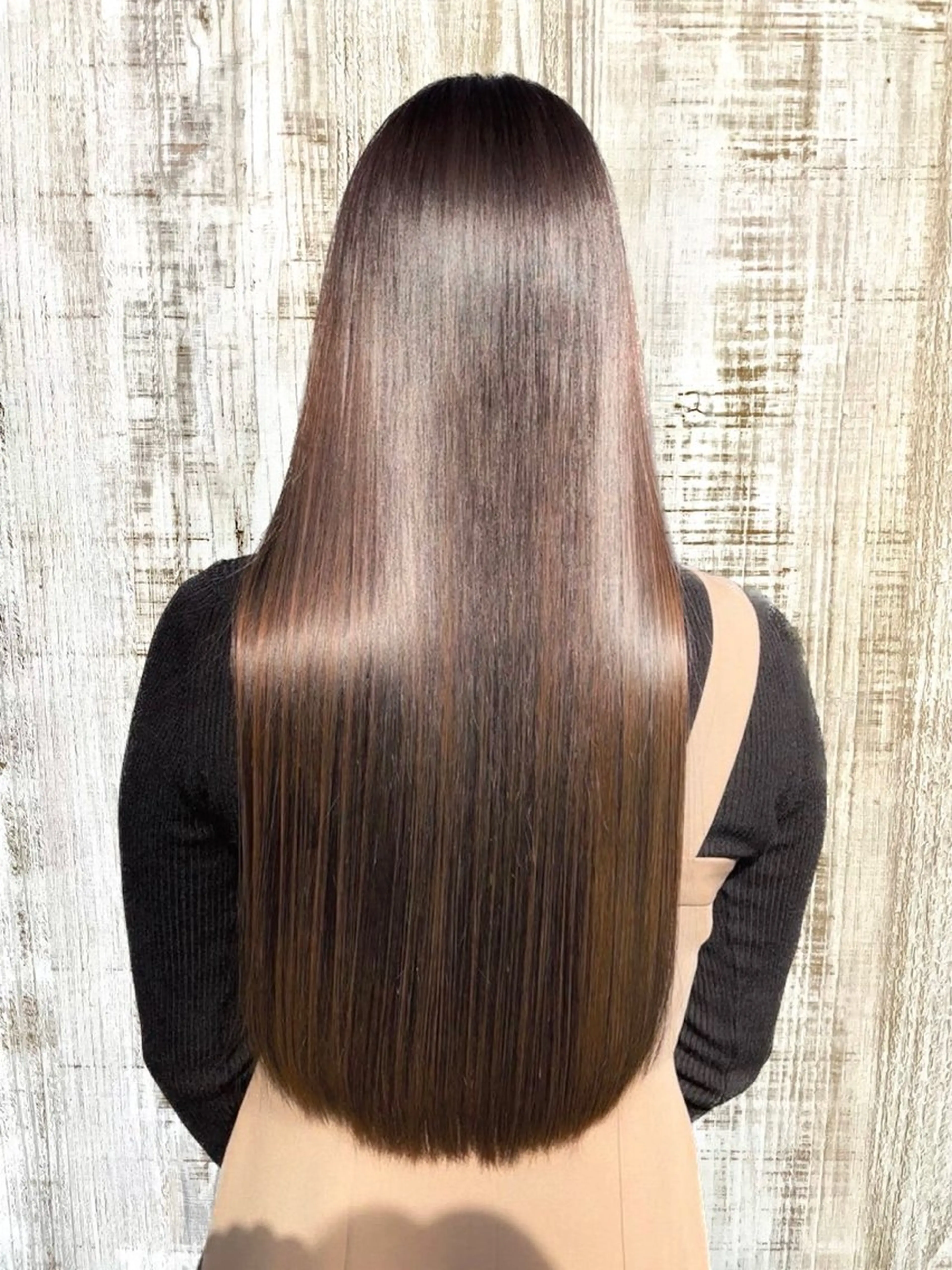 ロング 𝗕𝗼𝗻𝗵𝗲𝘂𝗿西梅田所属・ノンダメージ® 稲垣  いおりのヘアスタイル