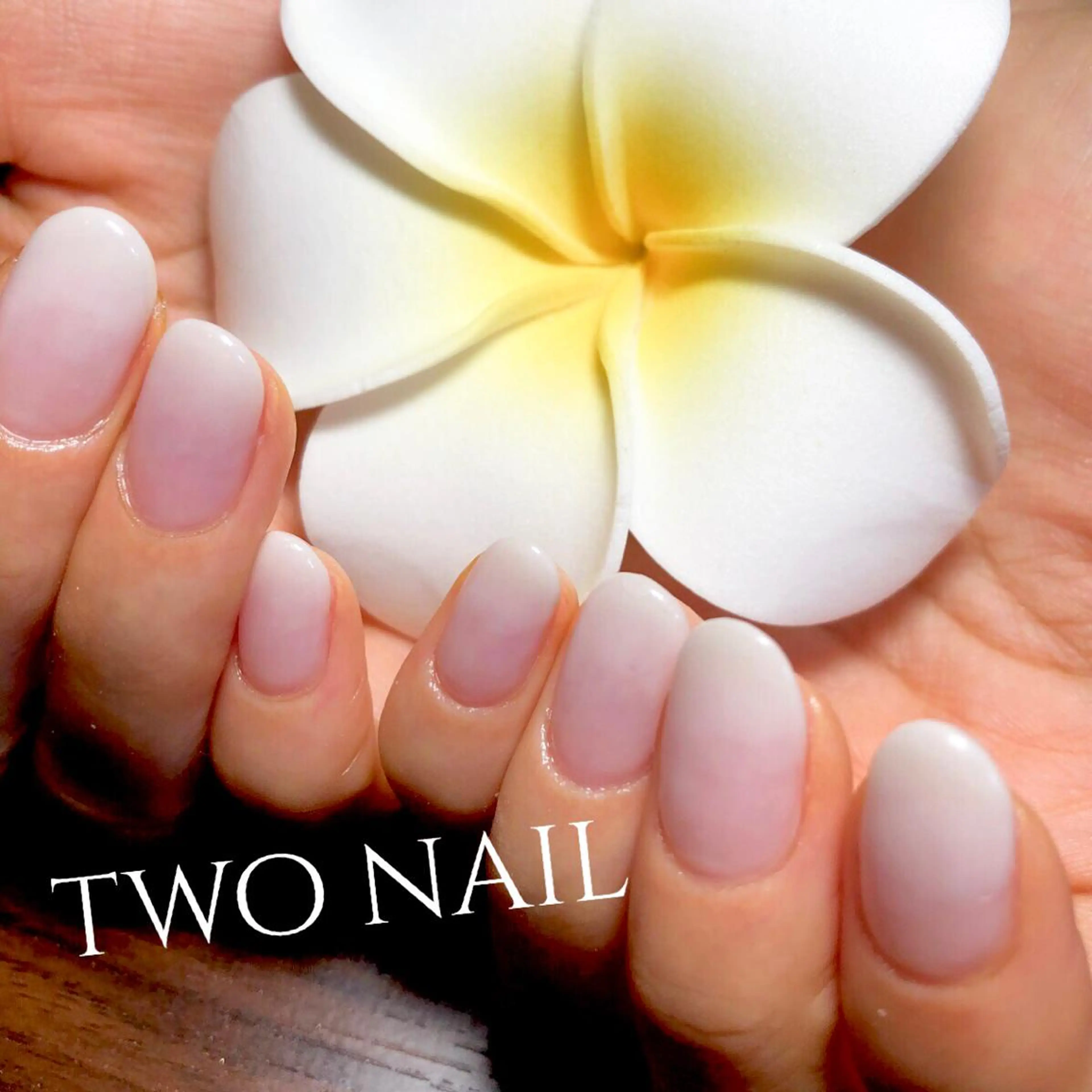 ネイル グラデーション two nailのネイルデザイン