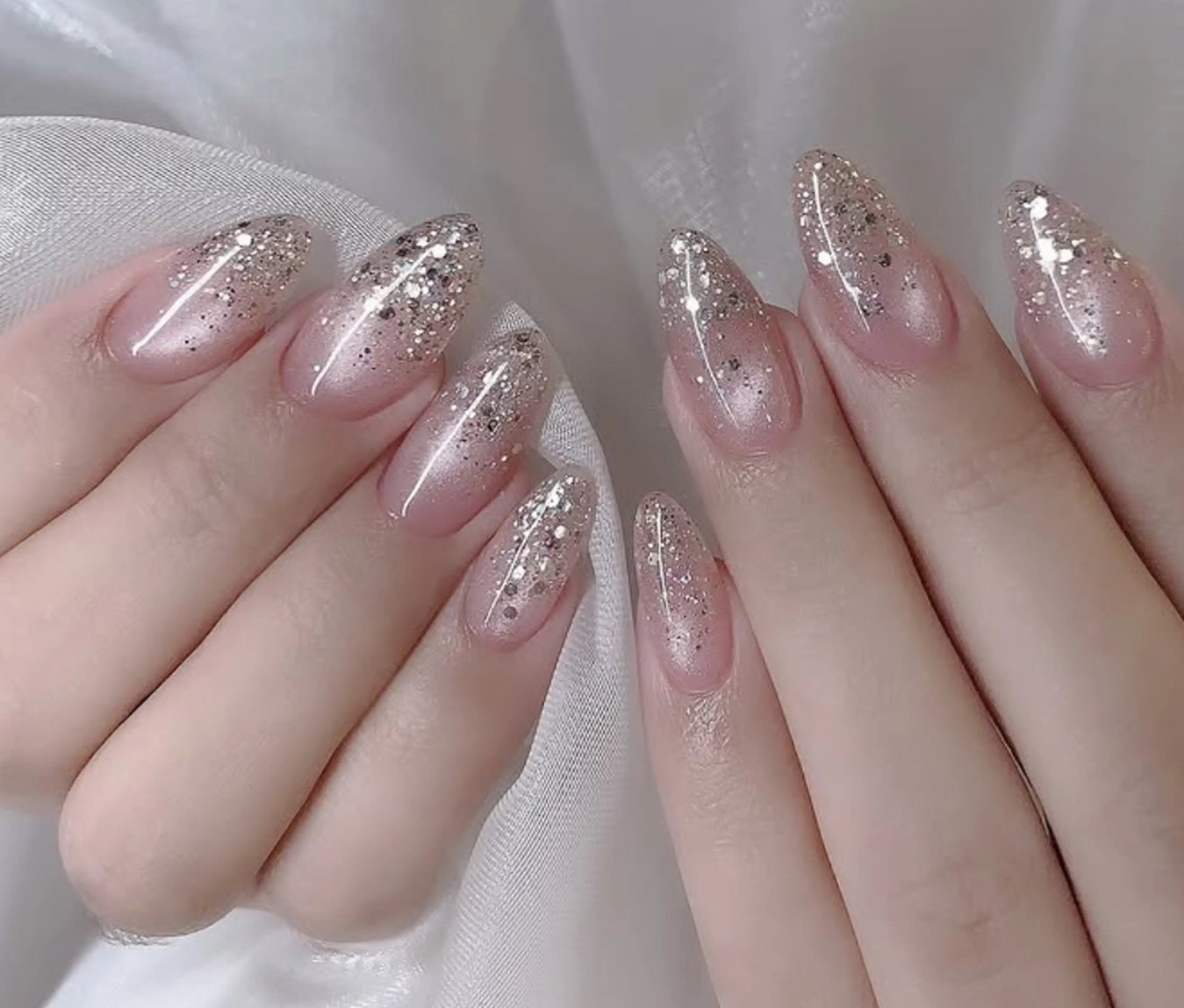 ネイル ガーリー ラメ(グリッター) マグネットネイル ハンドネイル Roger 舞のネイルデザイン