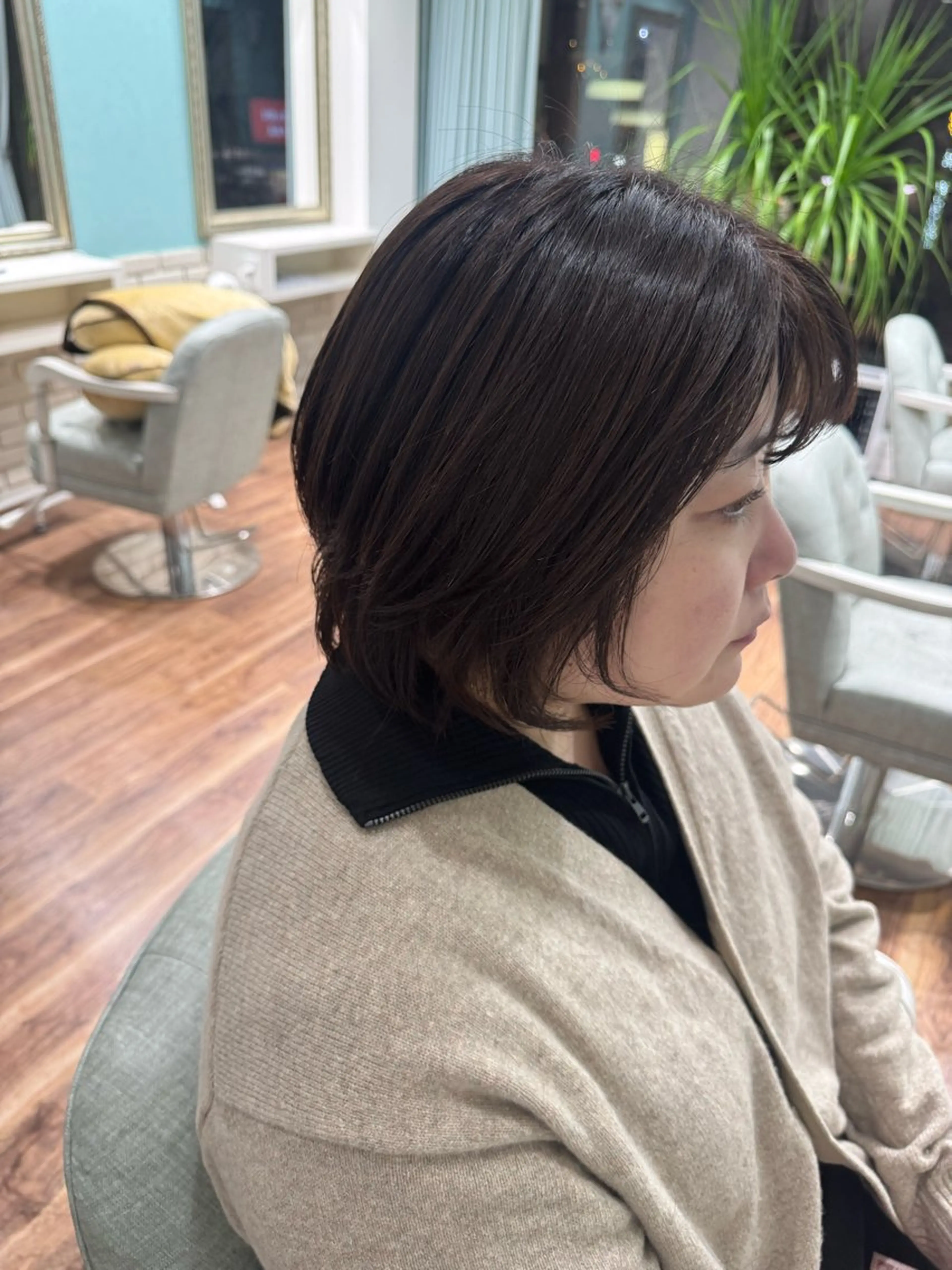 セミロング 高田 有里子のヘアスタイル