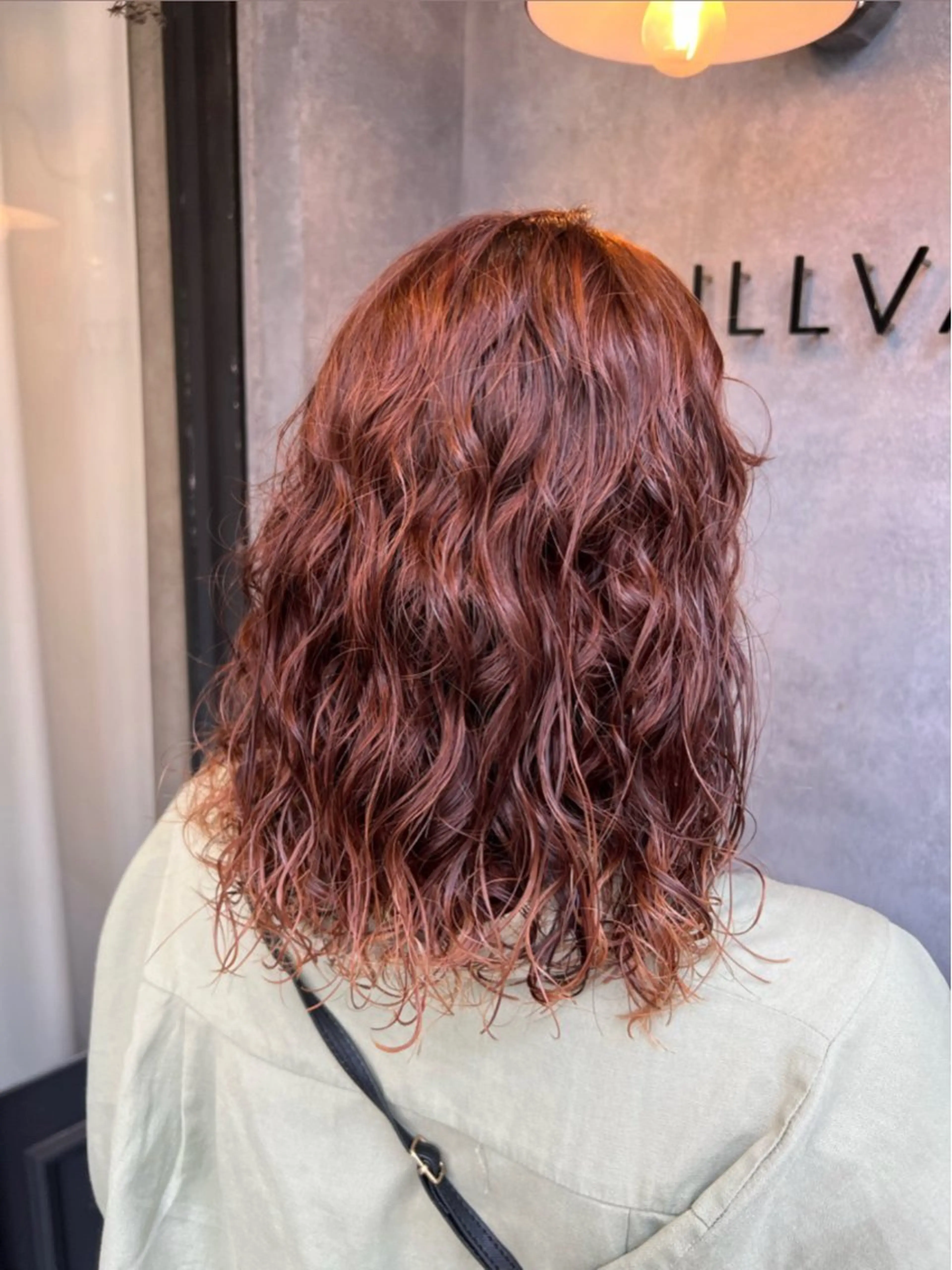ロング カラー N°jillva 𝑘𝑎𝑟𝑖𝑛のヘアスタイル