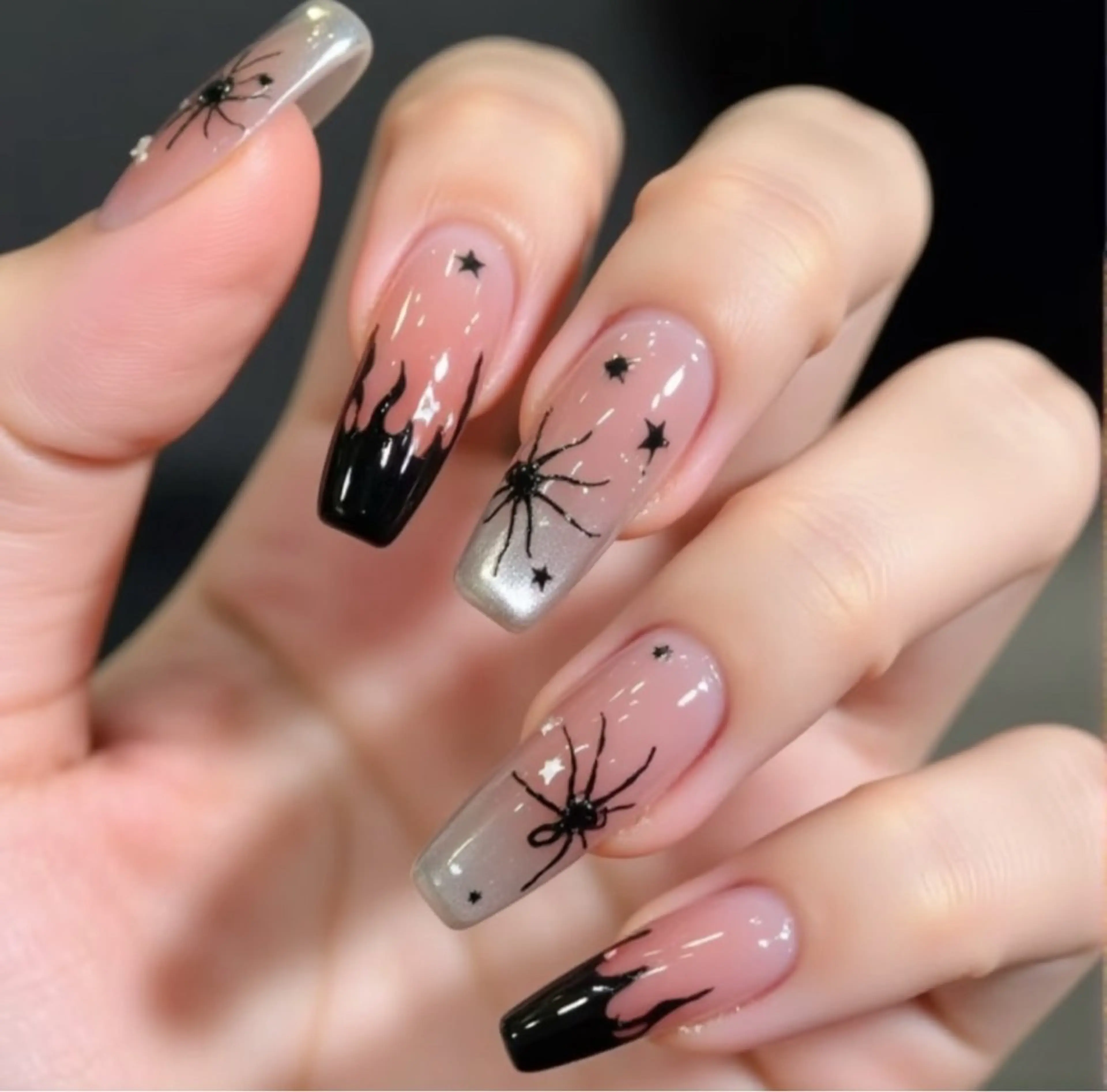 ネイル ジェルネイル ハロウィン マグネットネイル ストーンネイル ハンドネイル 🎀MIYUKI Salon🎀のネイルデザイン